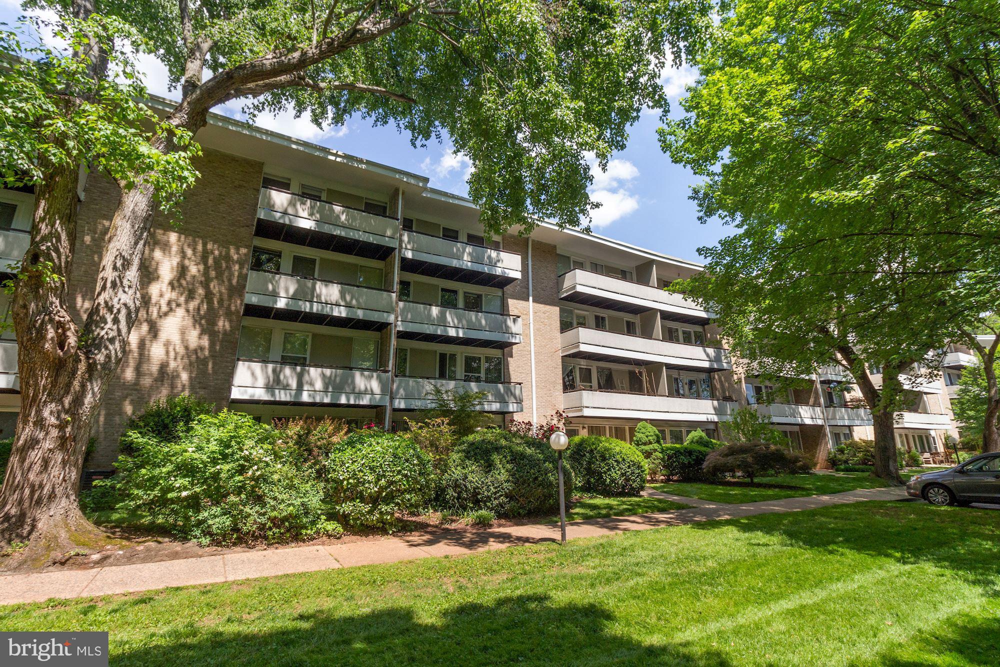 SPRING LAKE GARDEN CONDOMINIUM - Residential