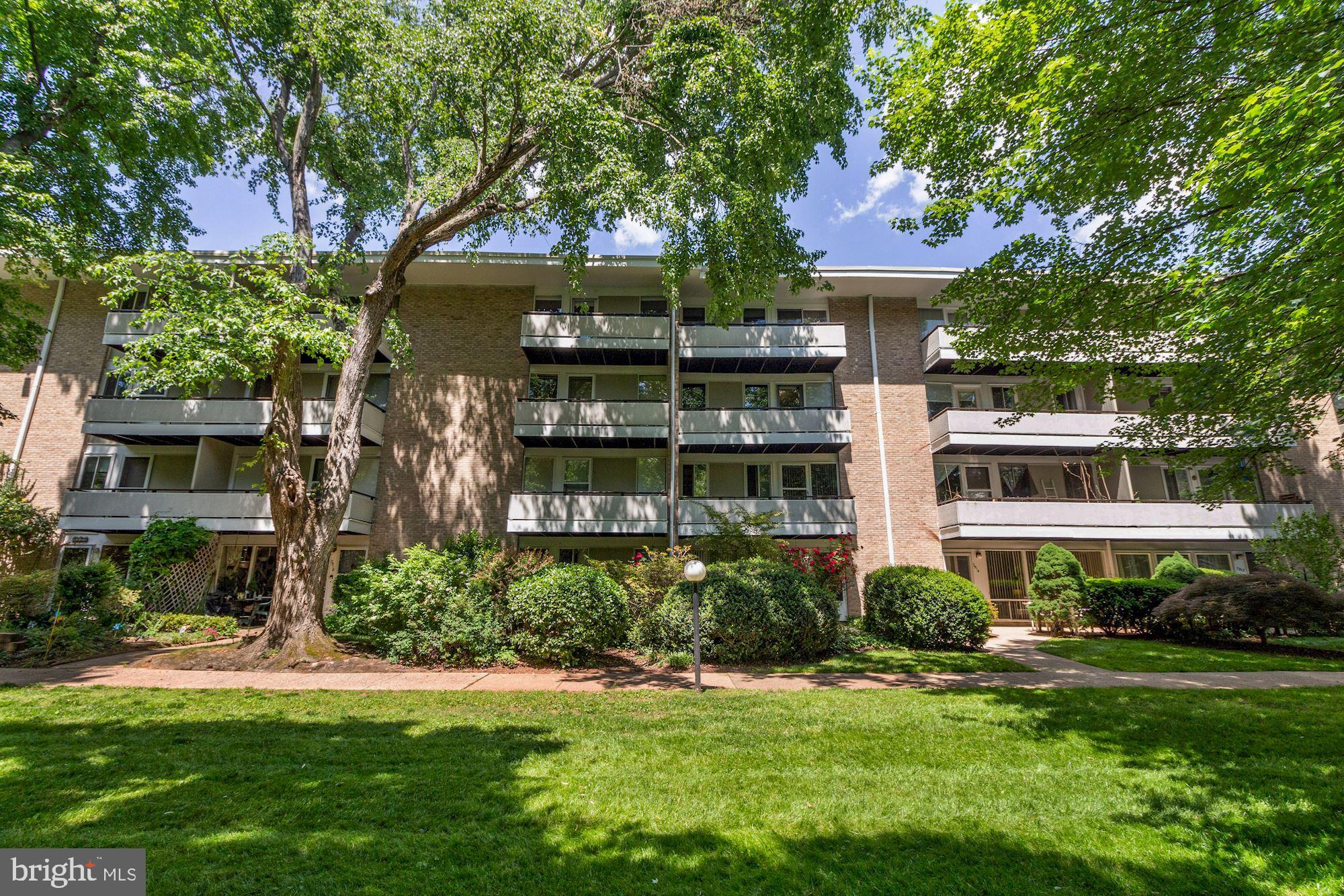 SPRING LAKE GARDEN CONDOMINIUM - Residential