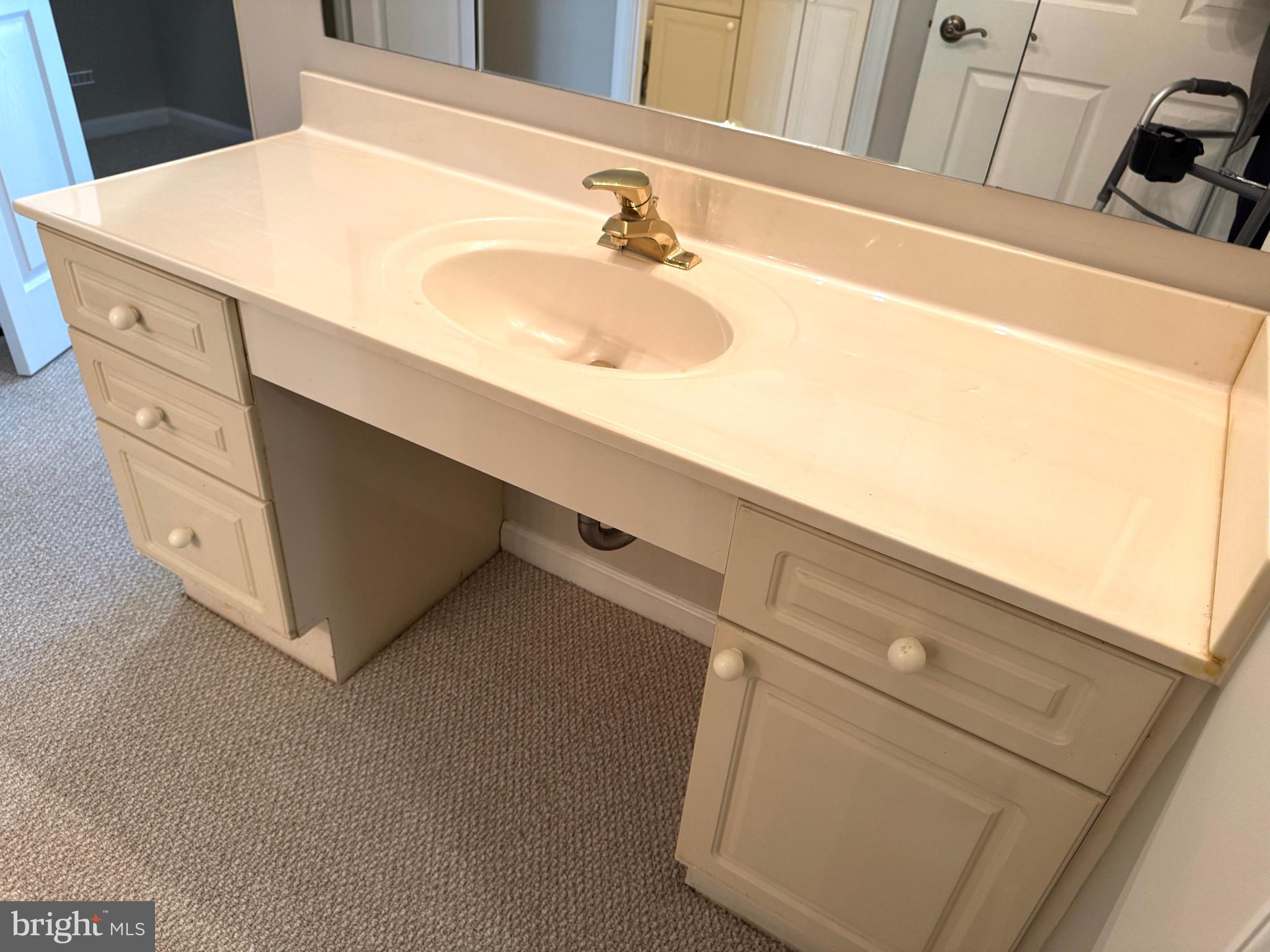 LANSDOWNE WOODS LEISURE WORLD - Residential
