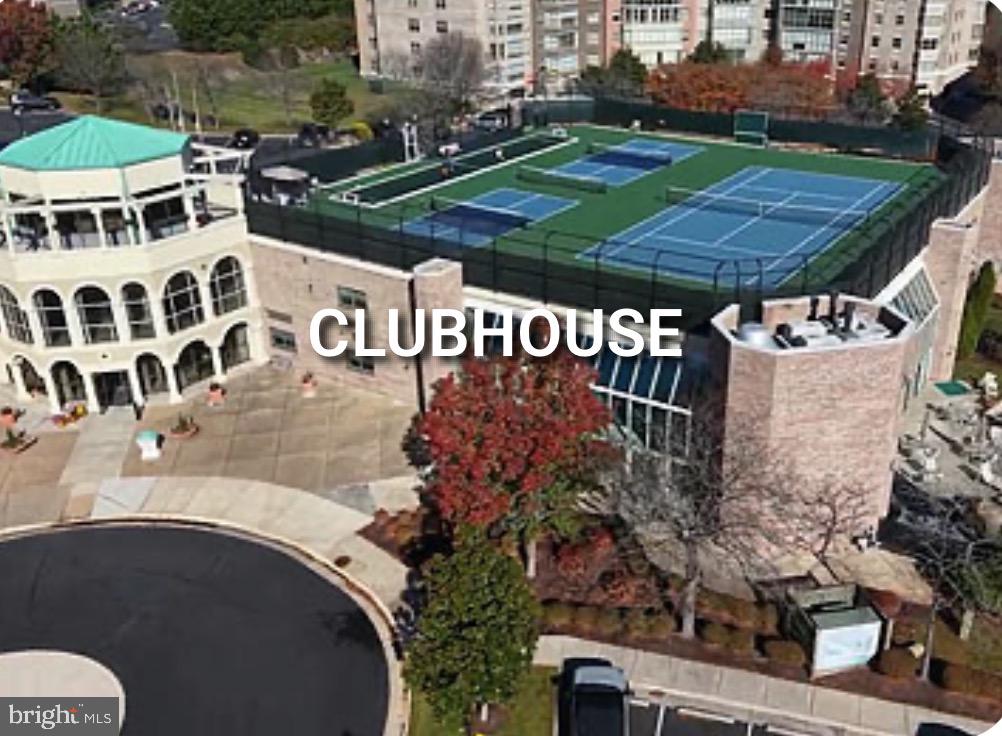 LANSDOWNE WOODS LEISURE WORLD - Residential