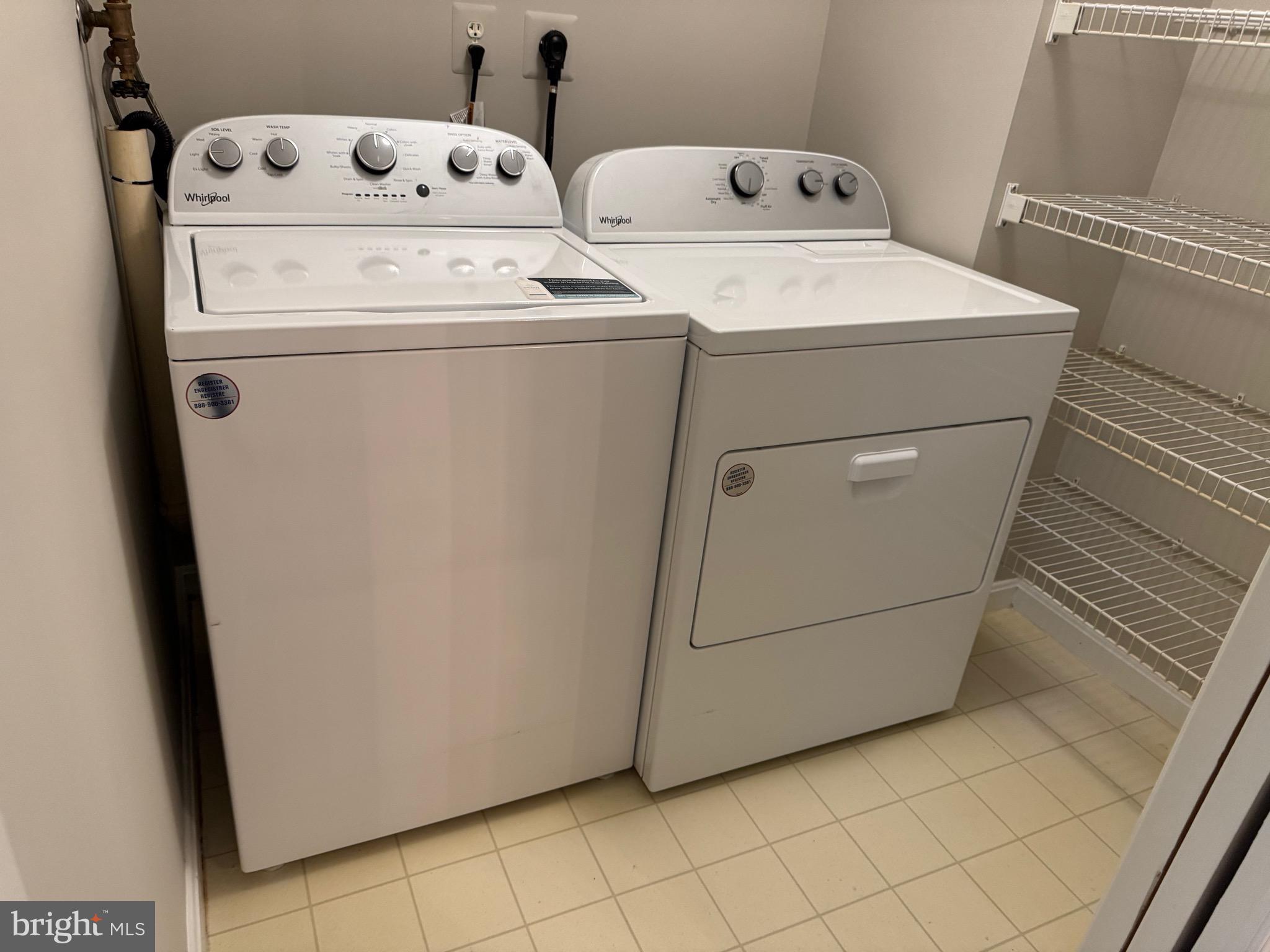 LANSDOWNE WOODS LEISURE WORLD - Residential