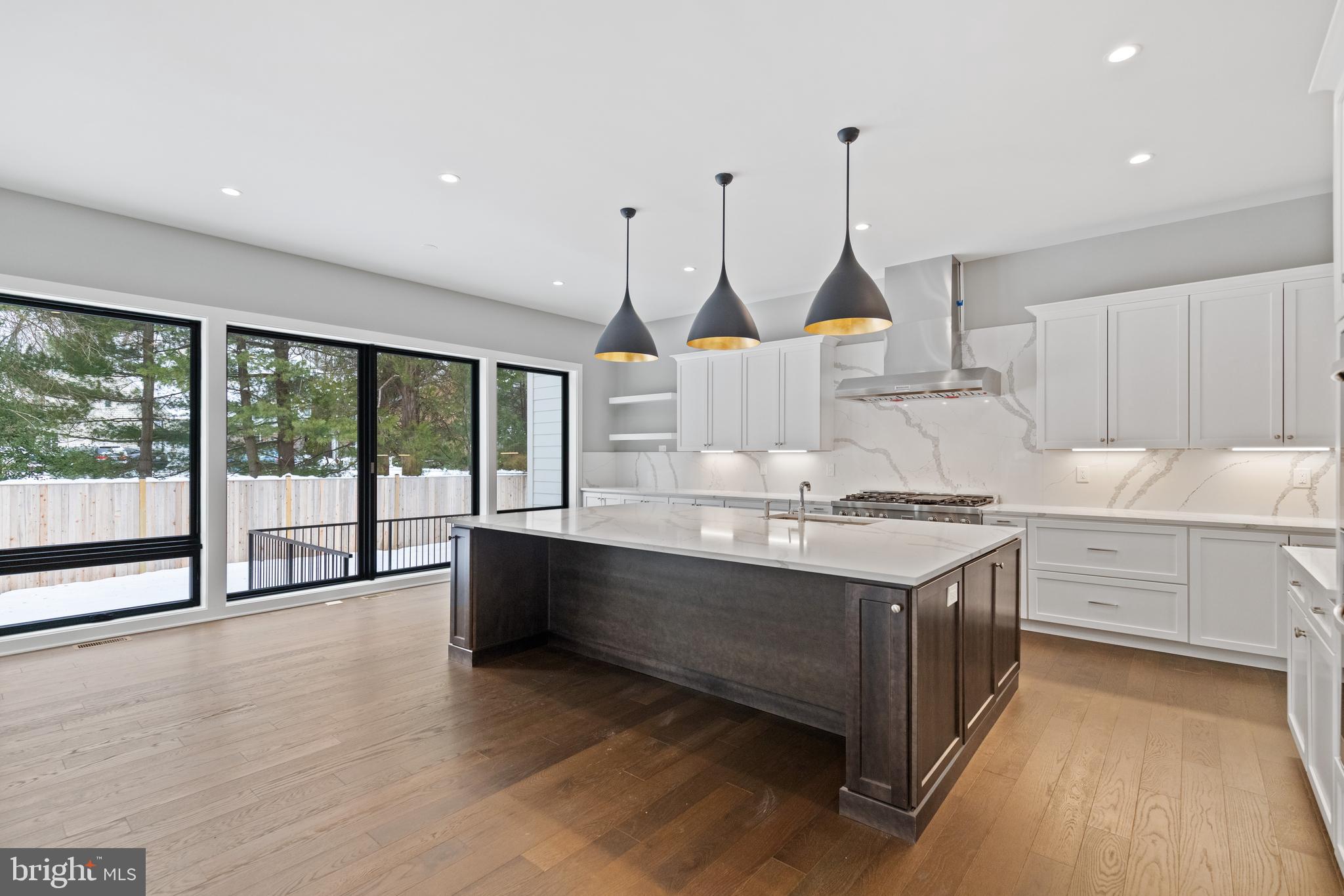 FORESTVILLE - Residential