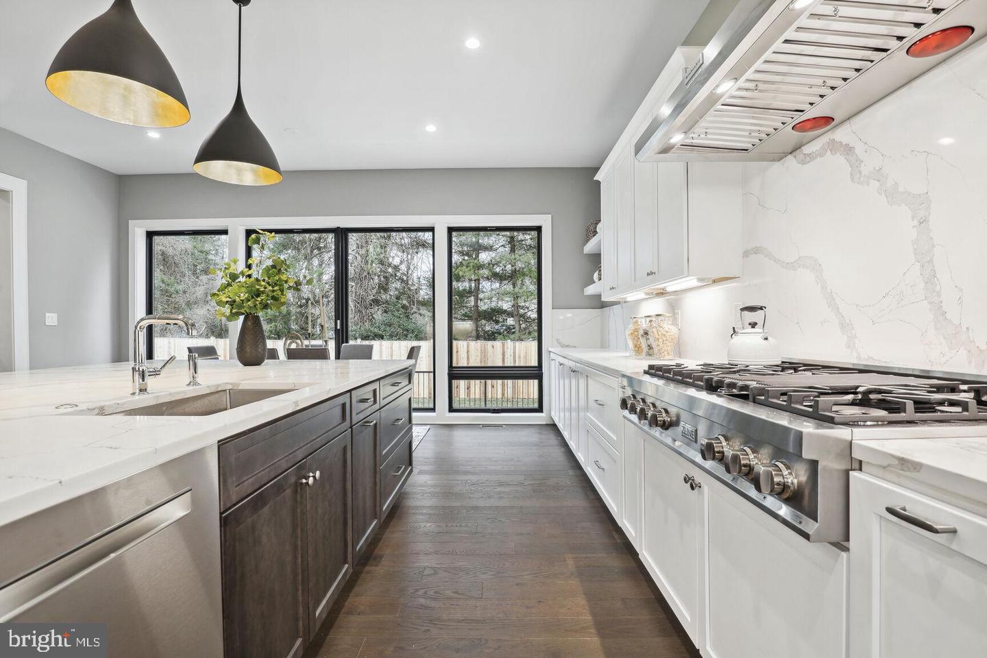 FORESTVILLE - Residential