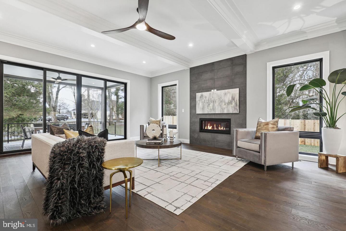 FORESTVILLE - Residential