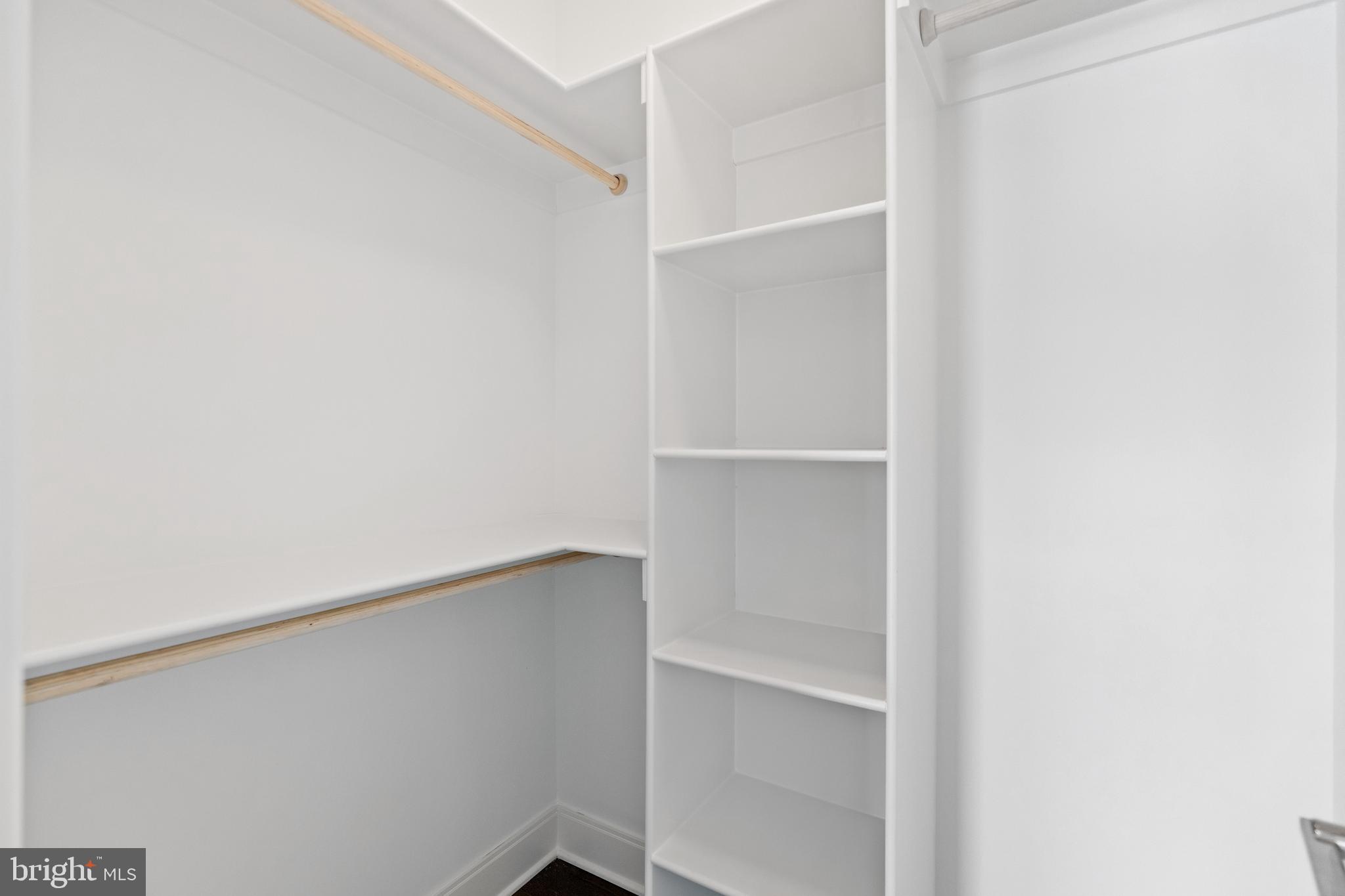 FORESTVILLE - Residential