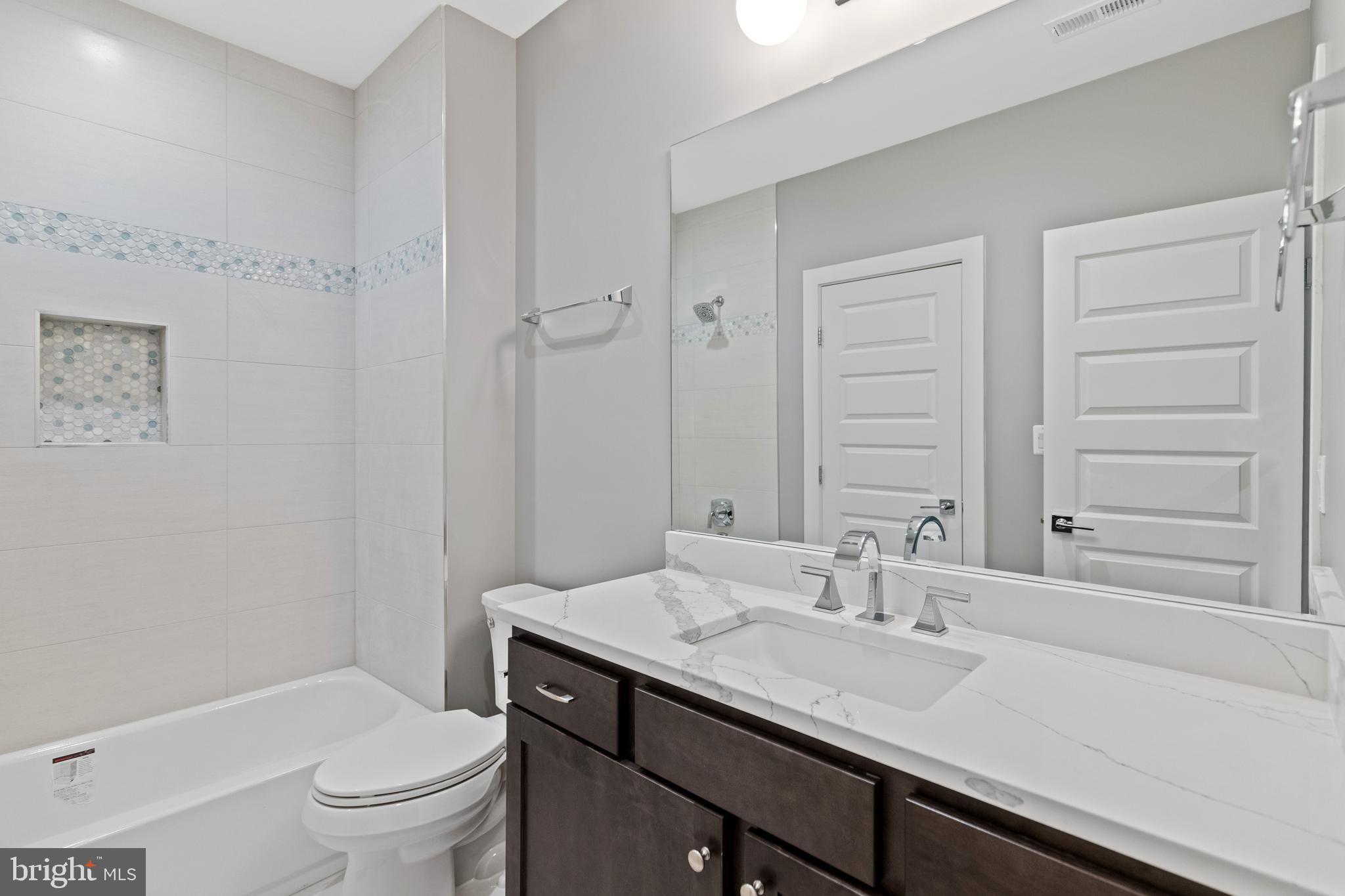 FORESTVILLE - Residential