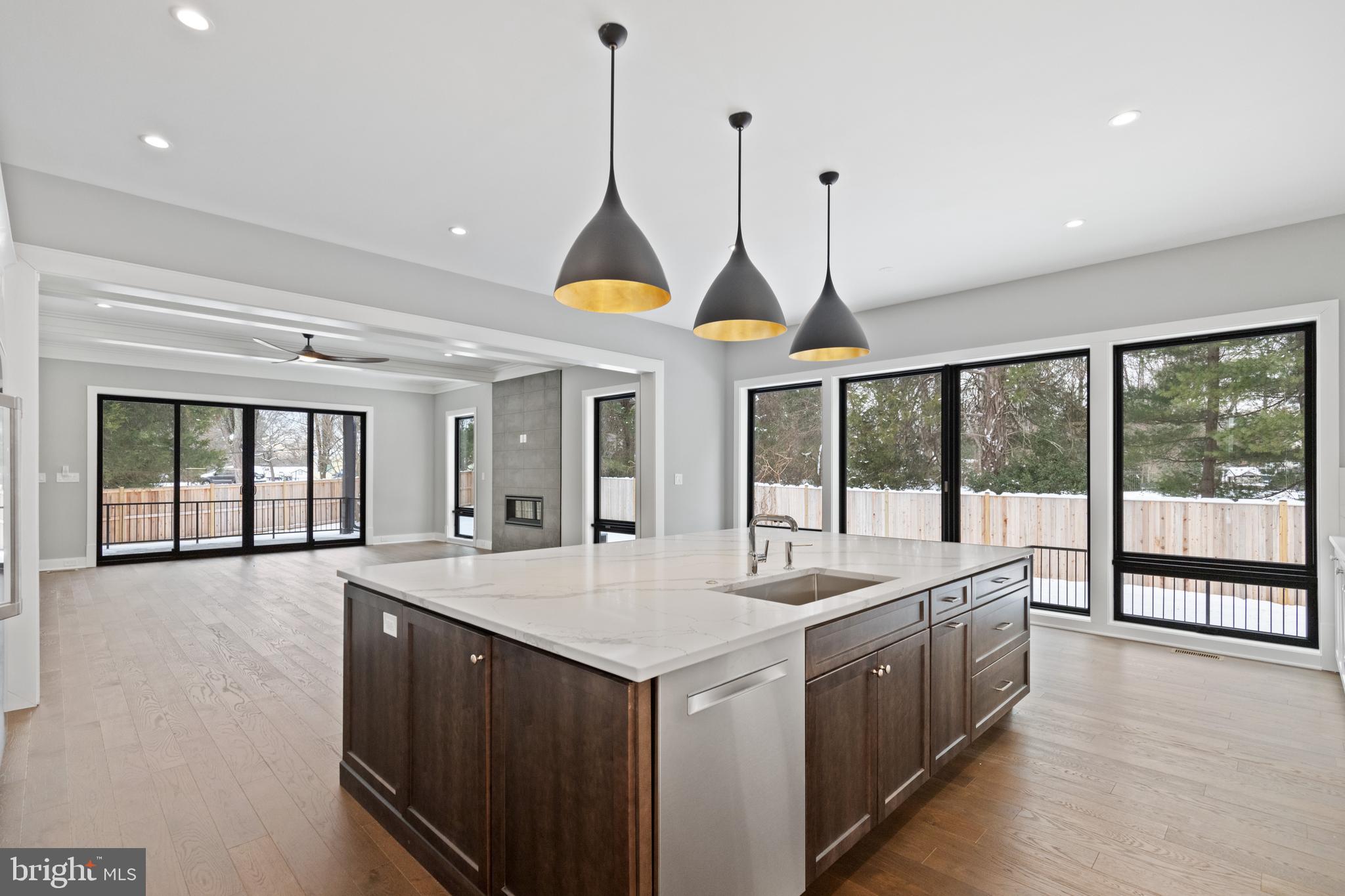 FORESTVILLE - Residential