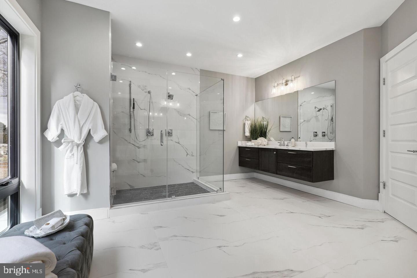 FORESTVILLE - Residential