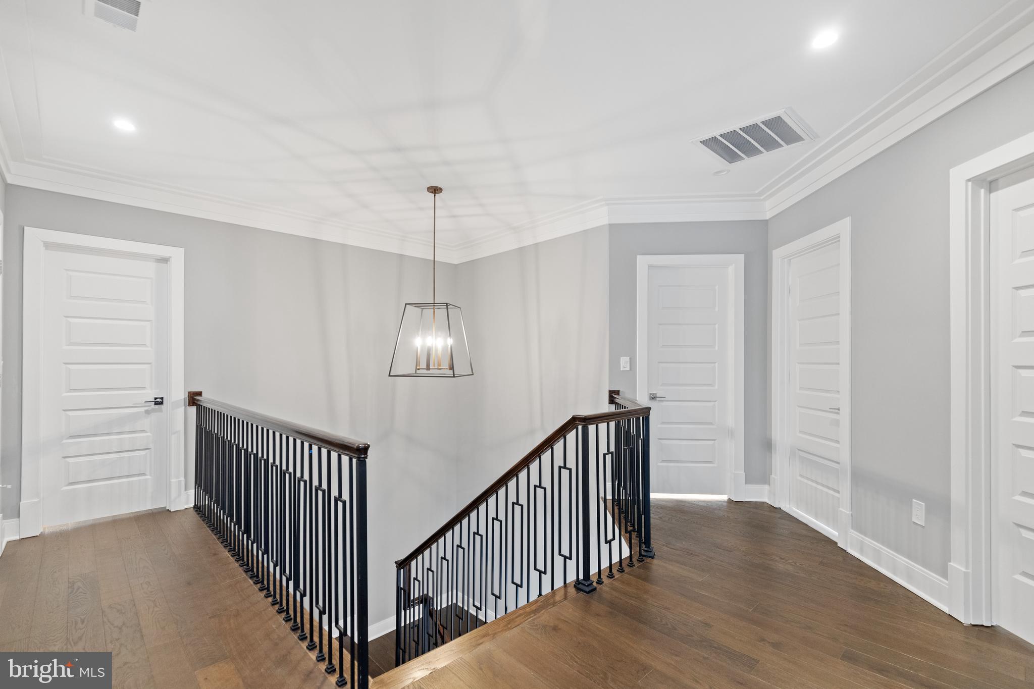 FORESTVILLE - Residential