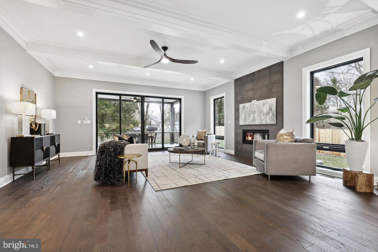 FORESTVILLE - Residential