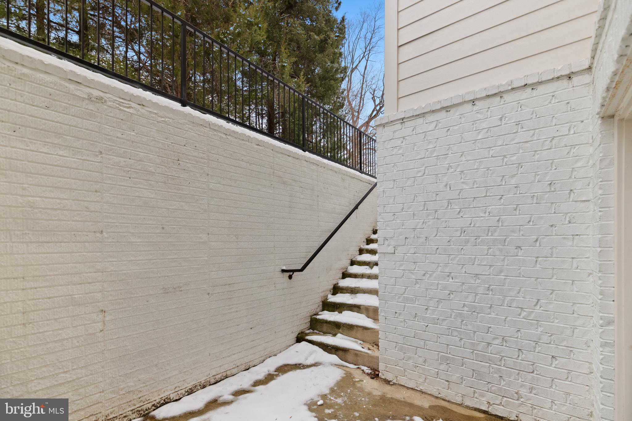 FORESTVILLE - Residential