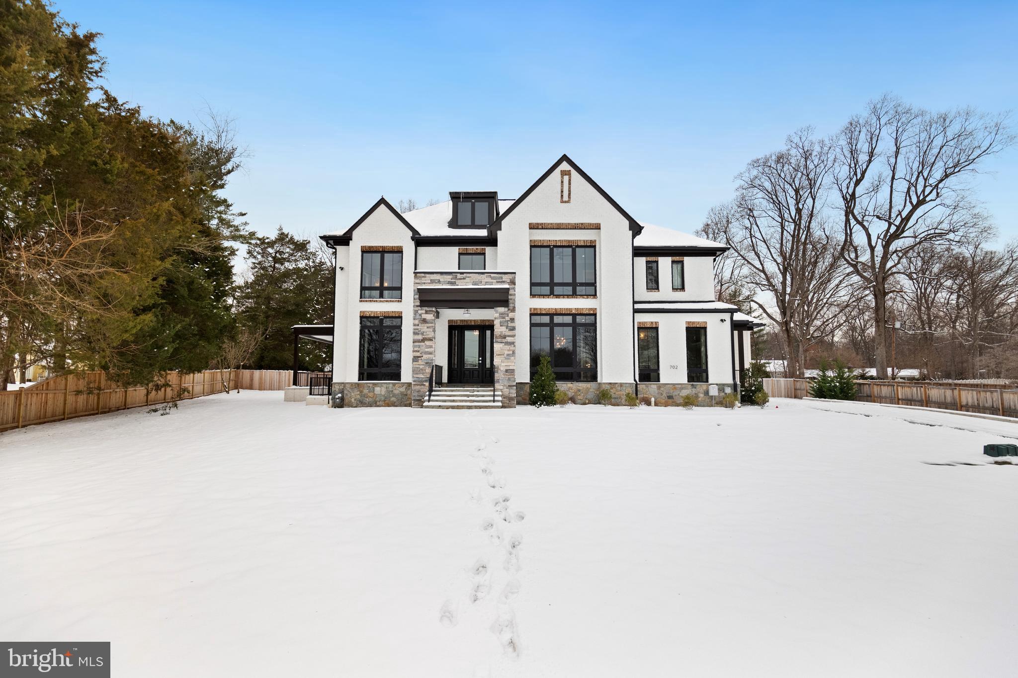 FORESTVILLE - Residential