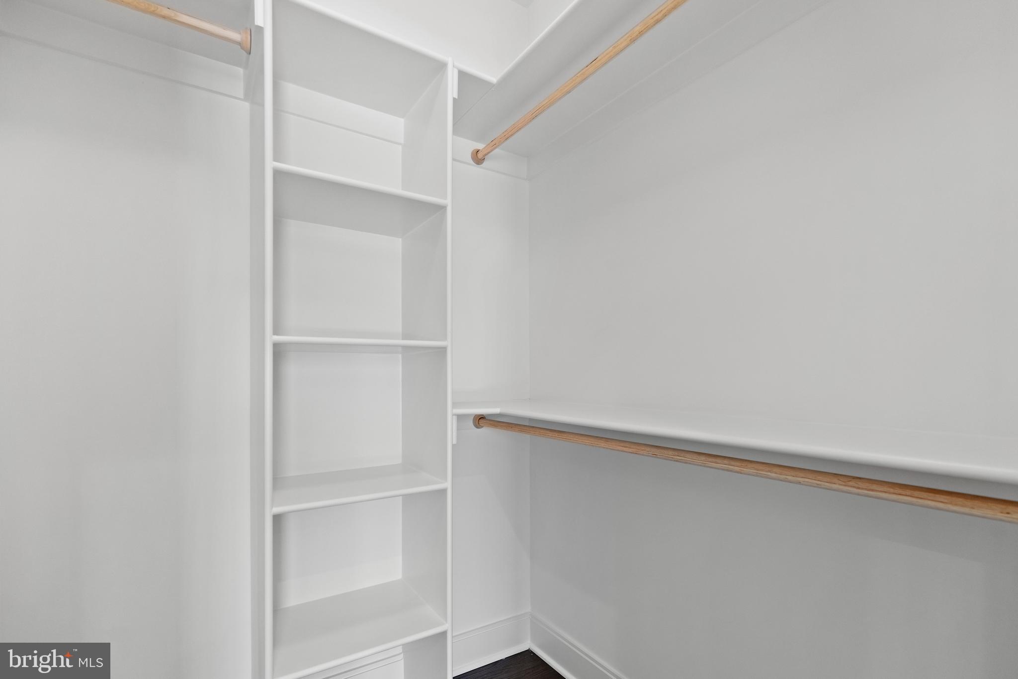 FORESTVILLE - Residential