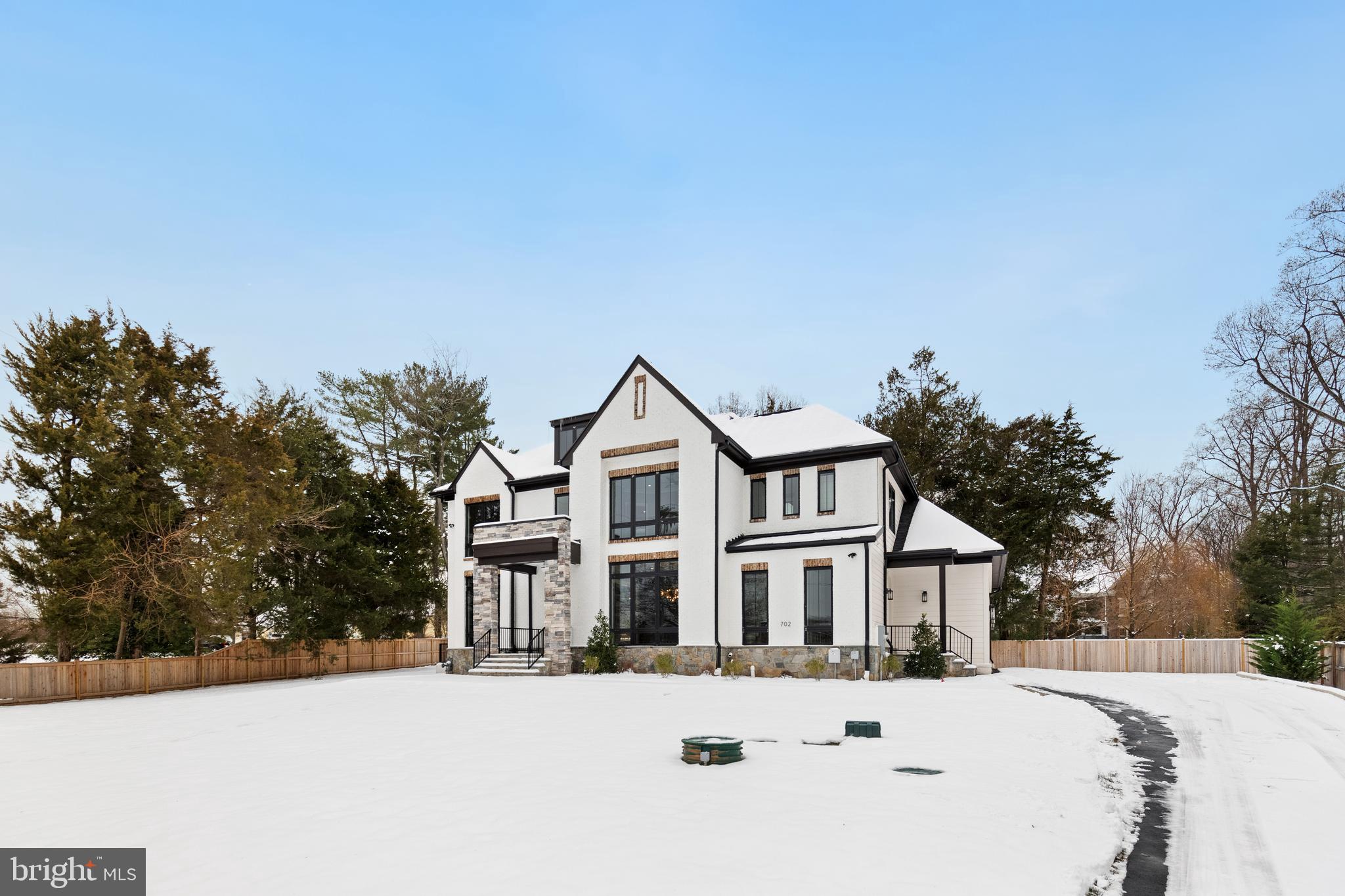 FORESTVILLE - Residential