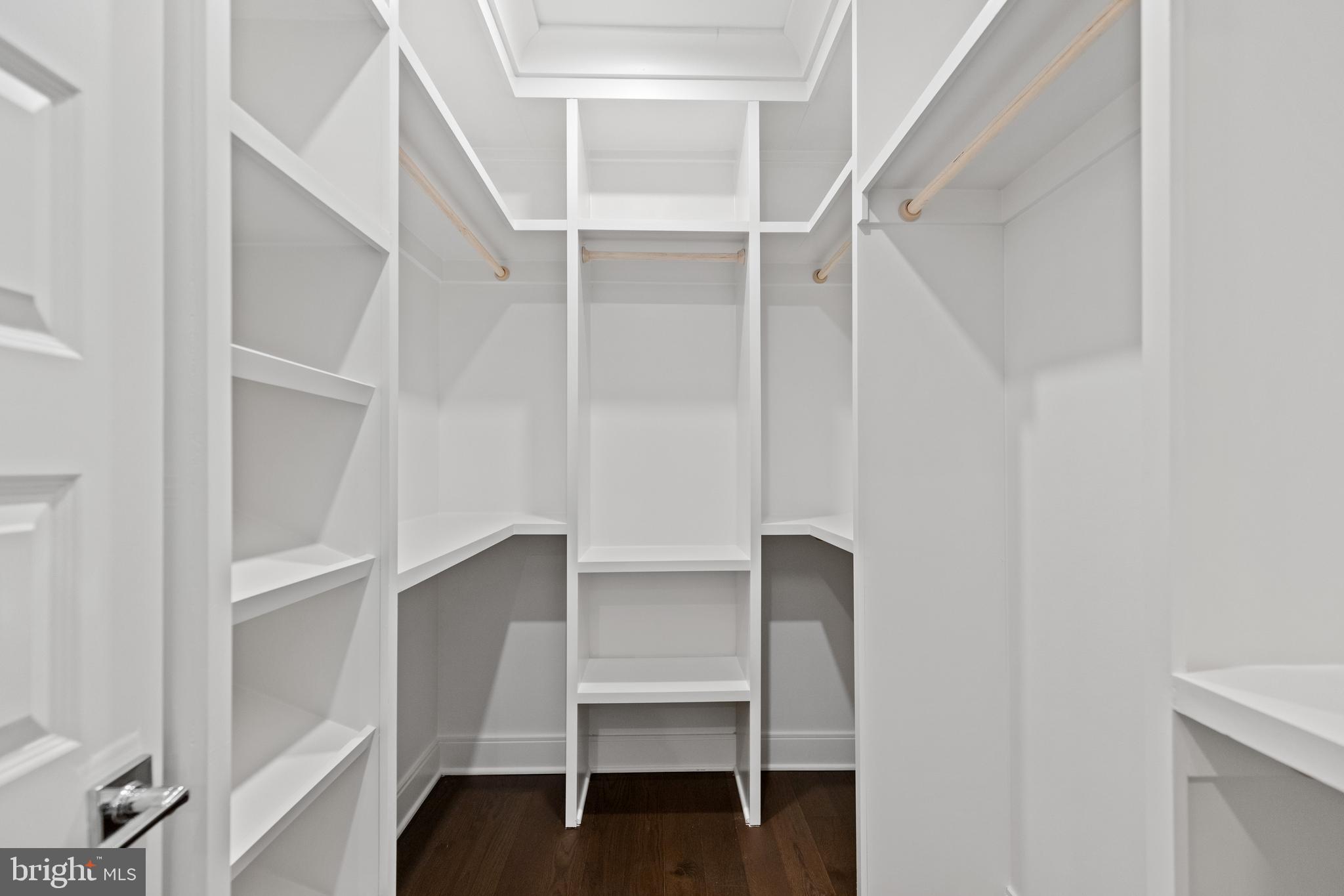 FORESTVILLE - Residential