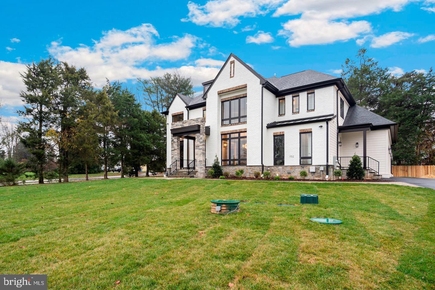 FORESTVILLE - Residential