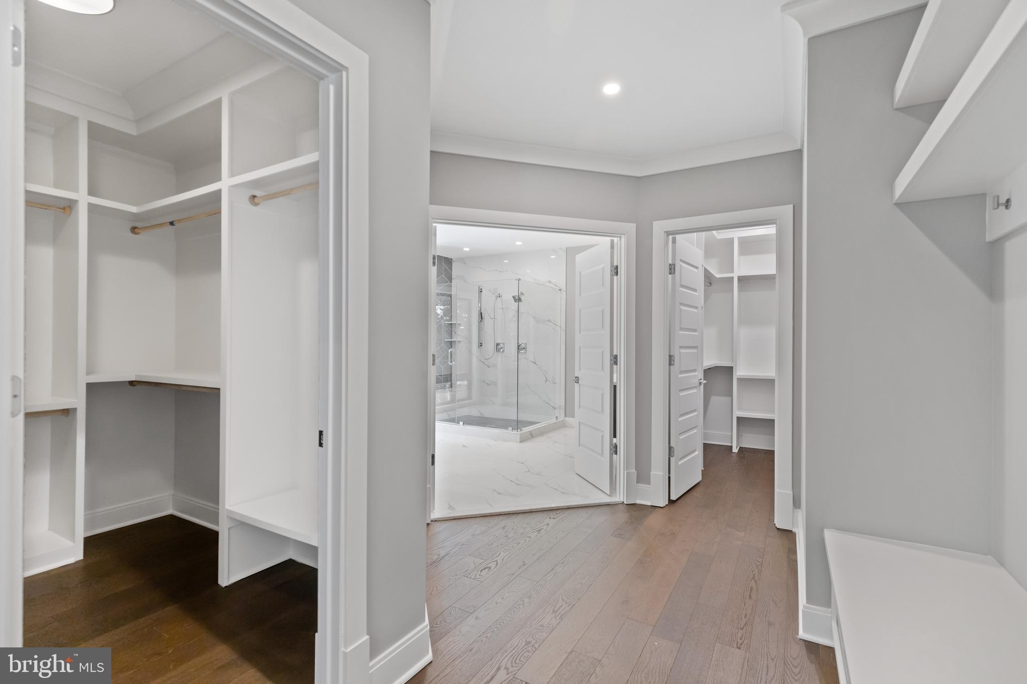 FORESTVILLE - Residential