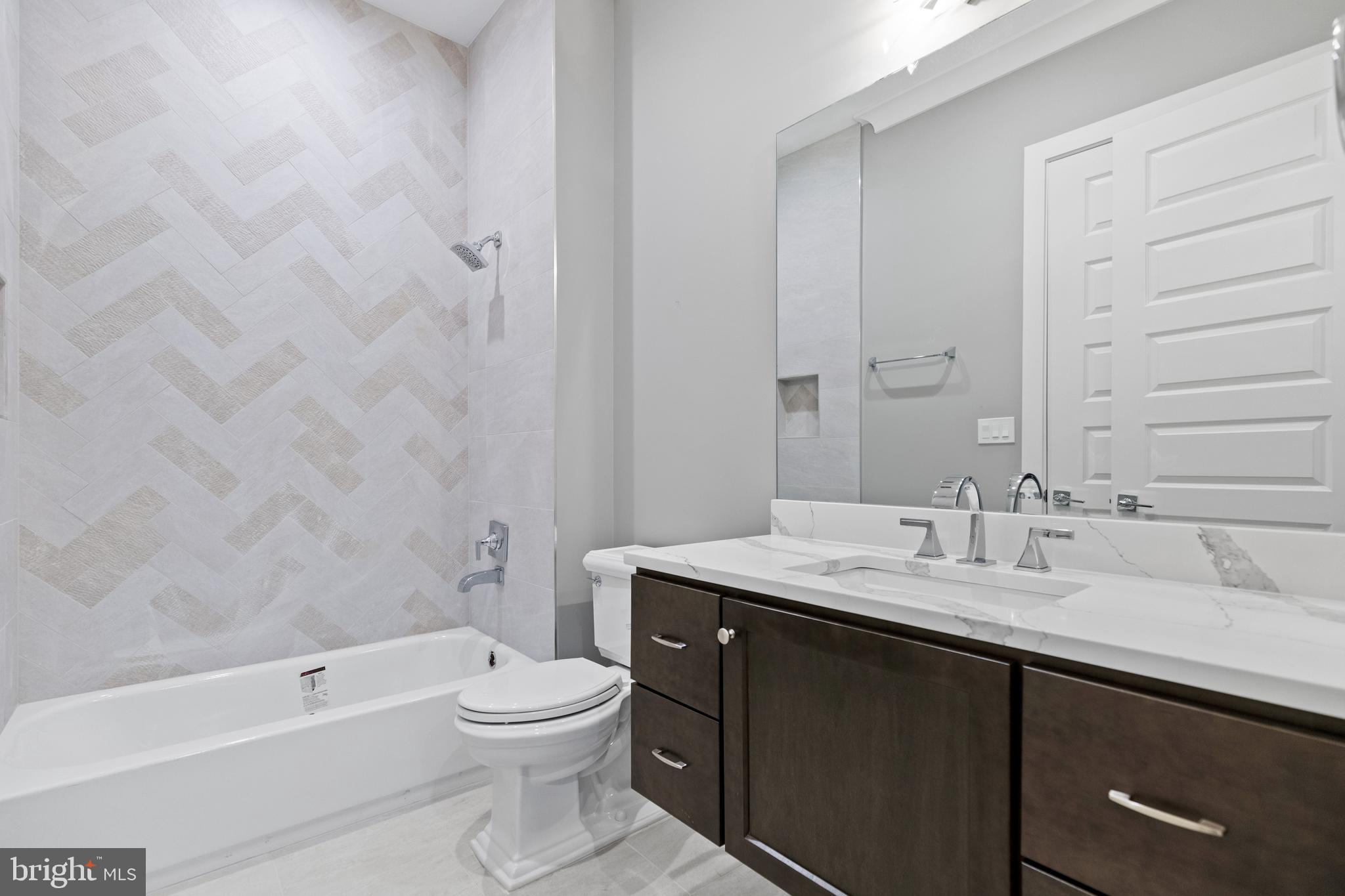 FORESTVILLE - Residential