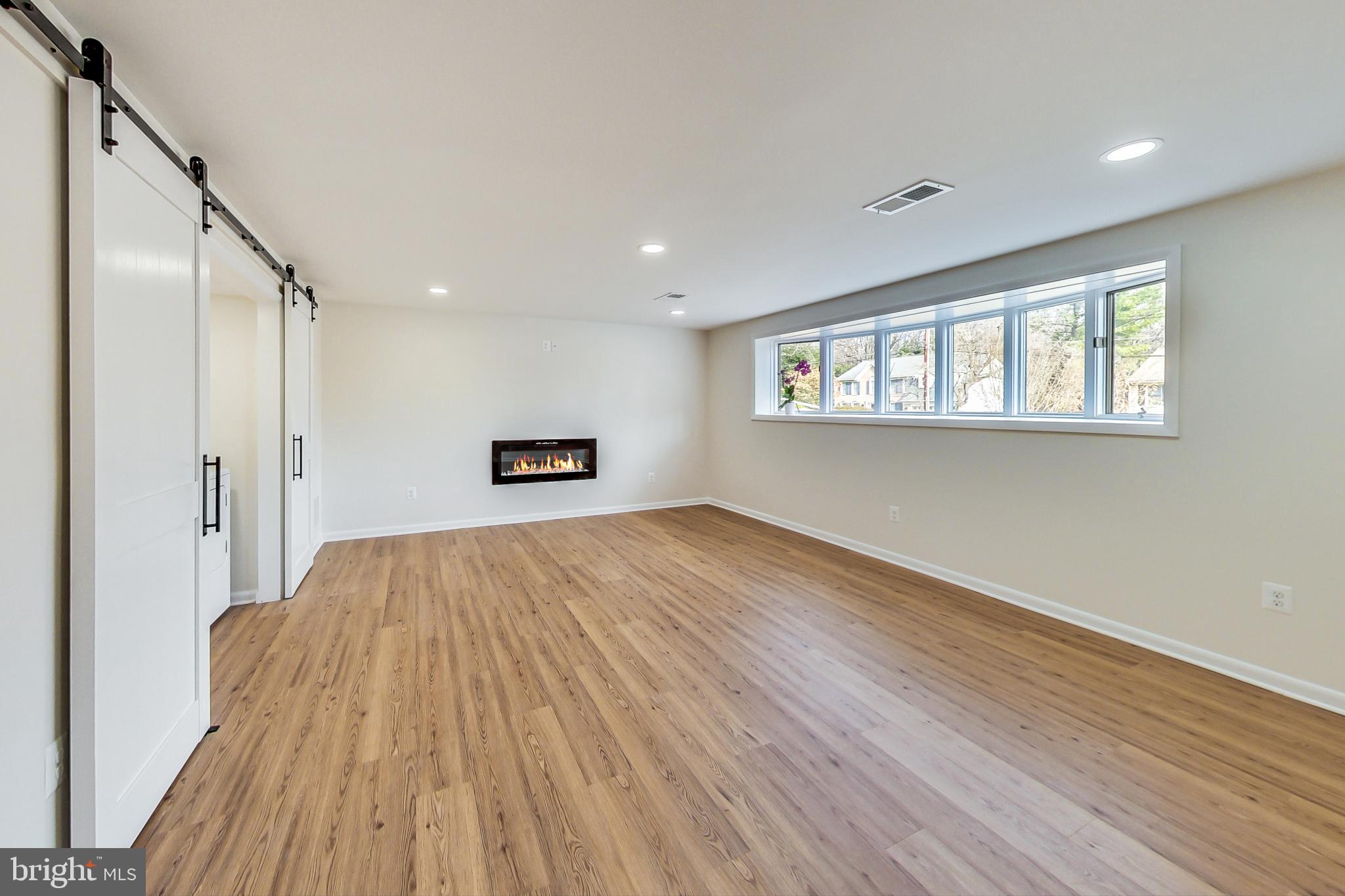 CHESTERBROOK WOODS - Residential