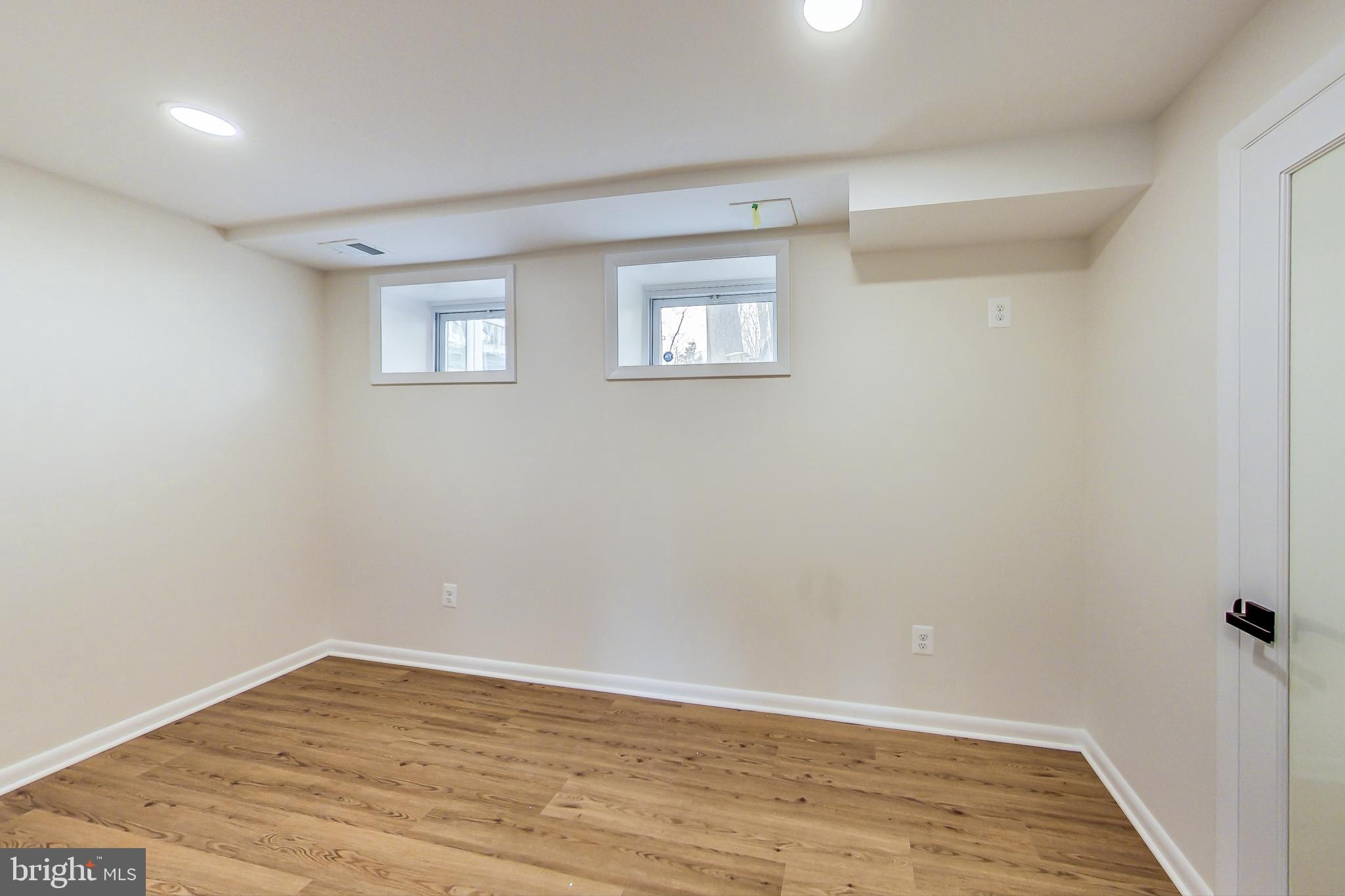 CHESTERBROOK WOODS - Residential