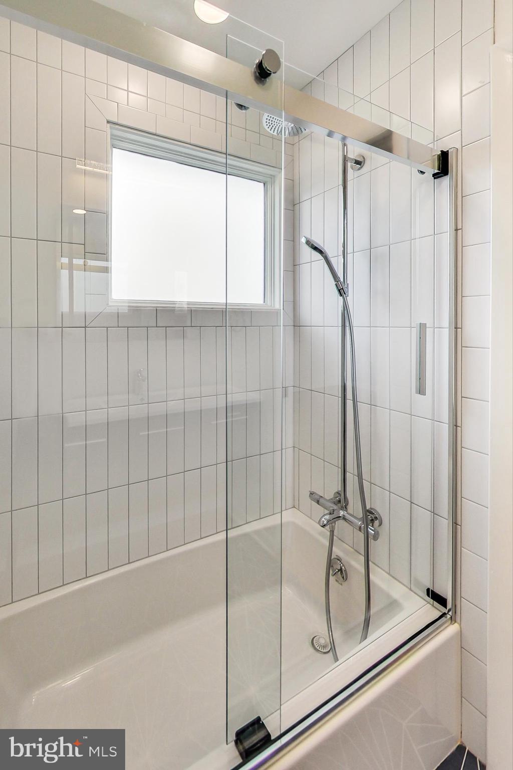 CHESTERBROOK WOODS - Residential