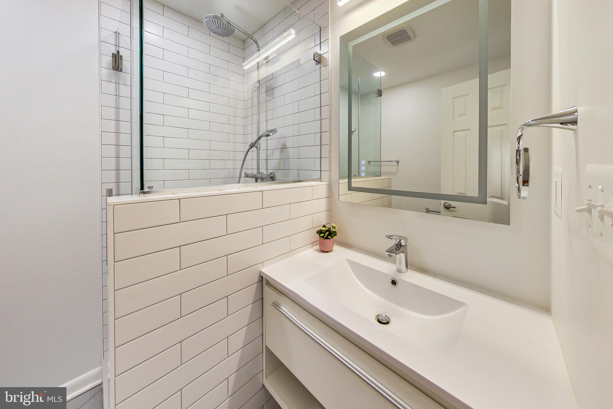 CHESTERBROOK WOODS - Residential