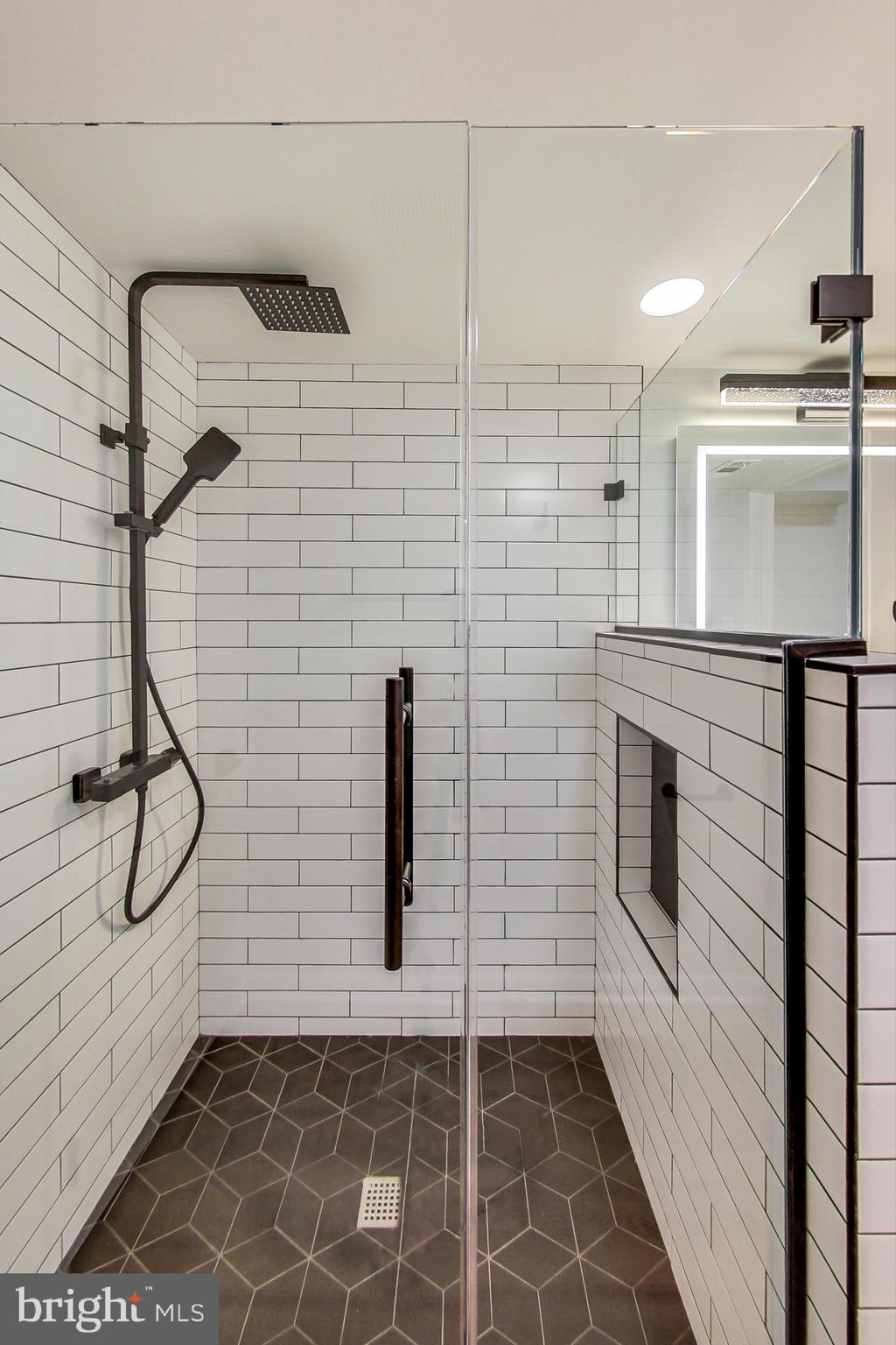 CHESTERBROOK WOODS - Residential