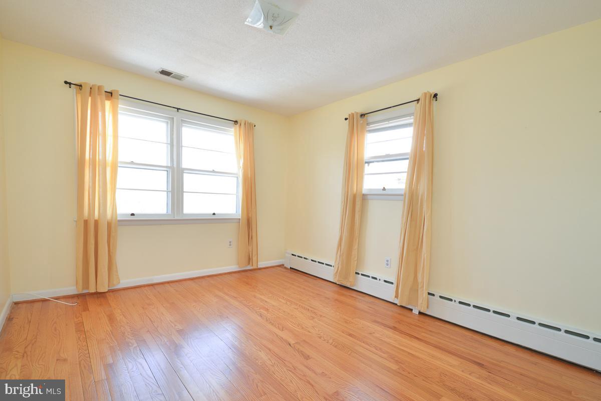 3035 HAZELTON STREET