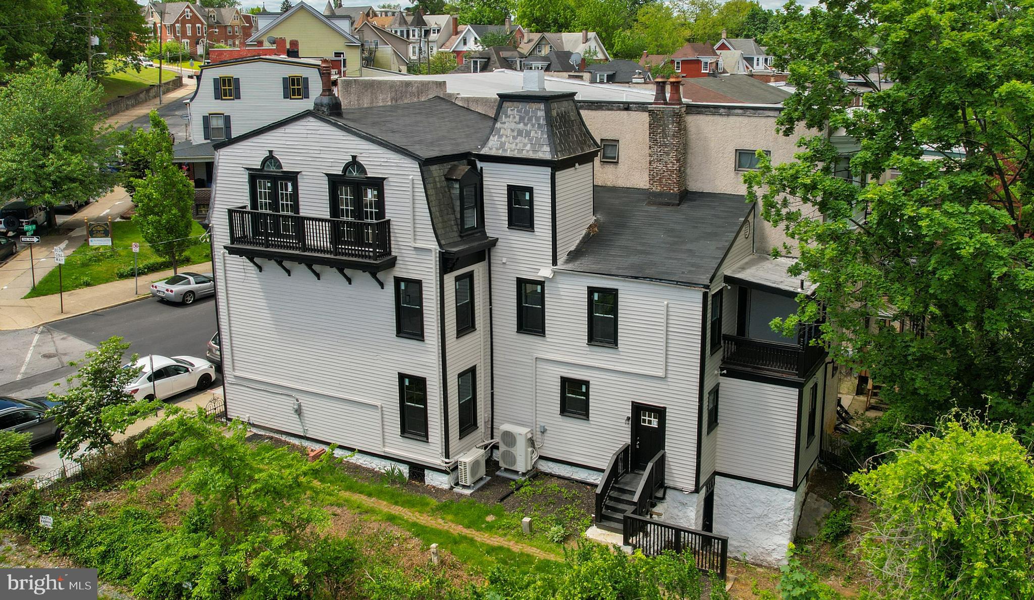 667 FERRY STREET