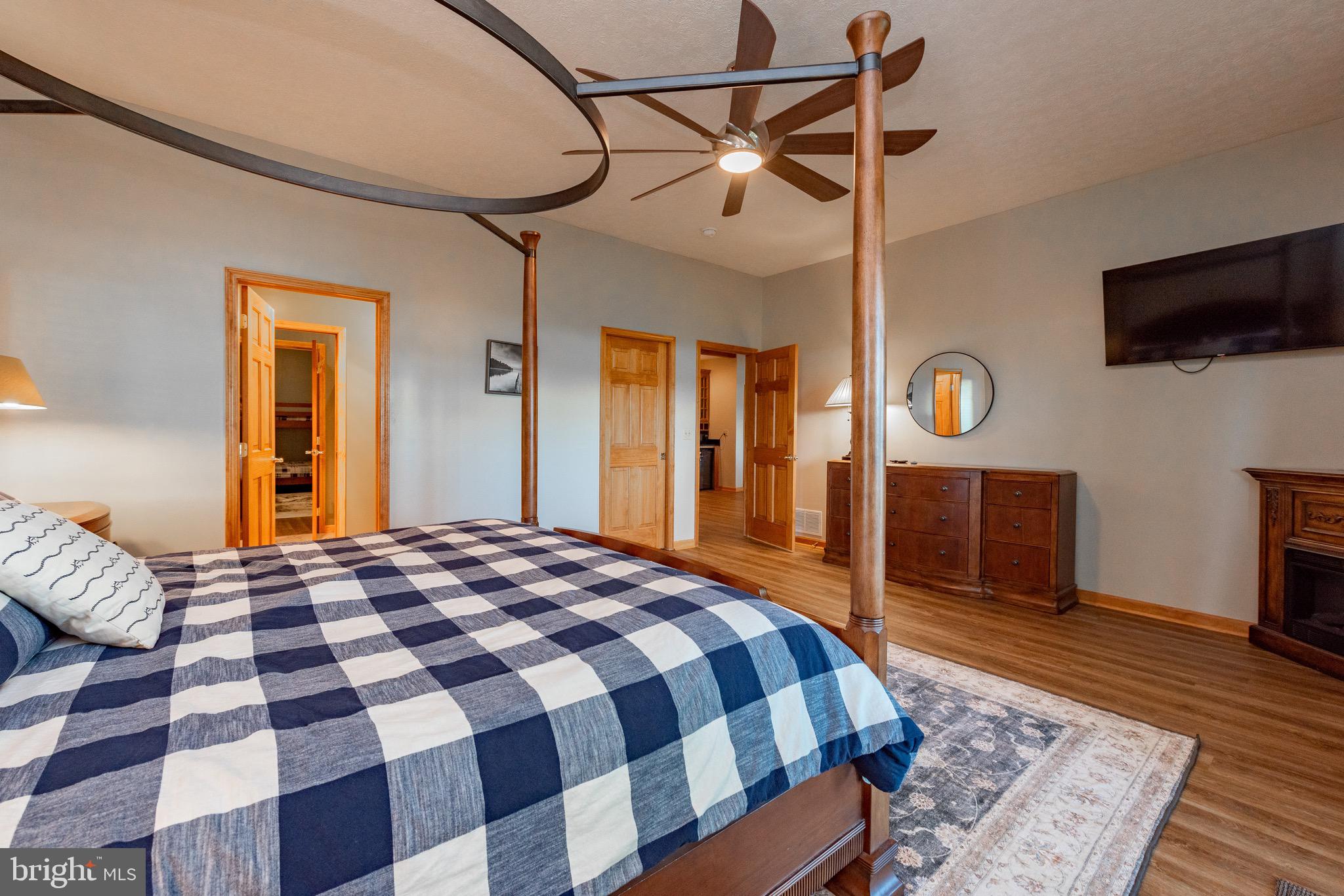 DEEP CREEK HIGHLANDS - Residential