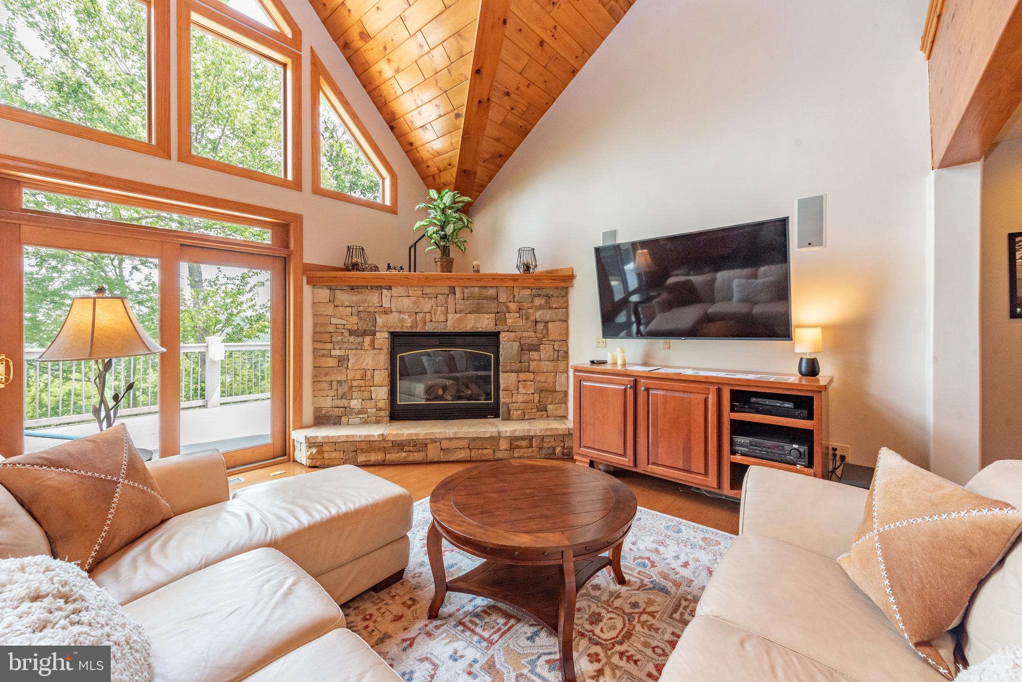 DEEP CREEK HIGHLANDS - Residential