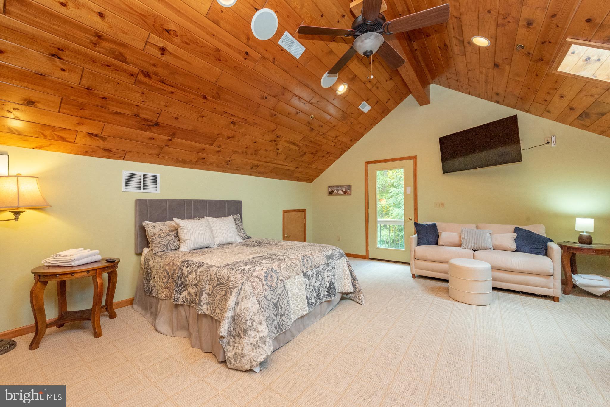 DEEP CREEK HIGHLANDS - Residential