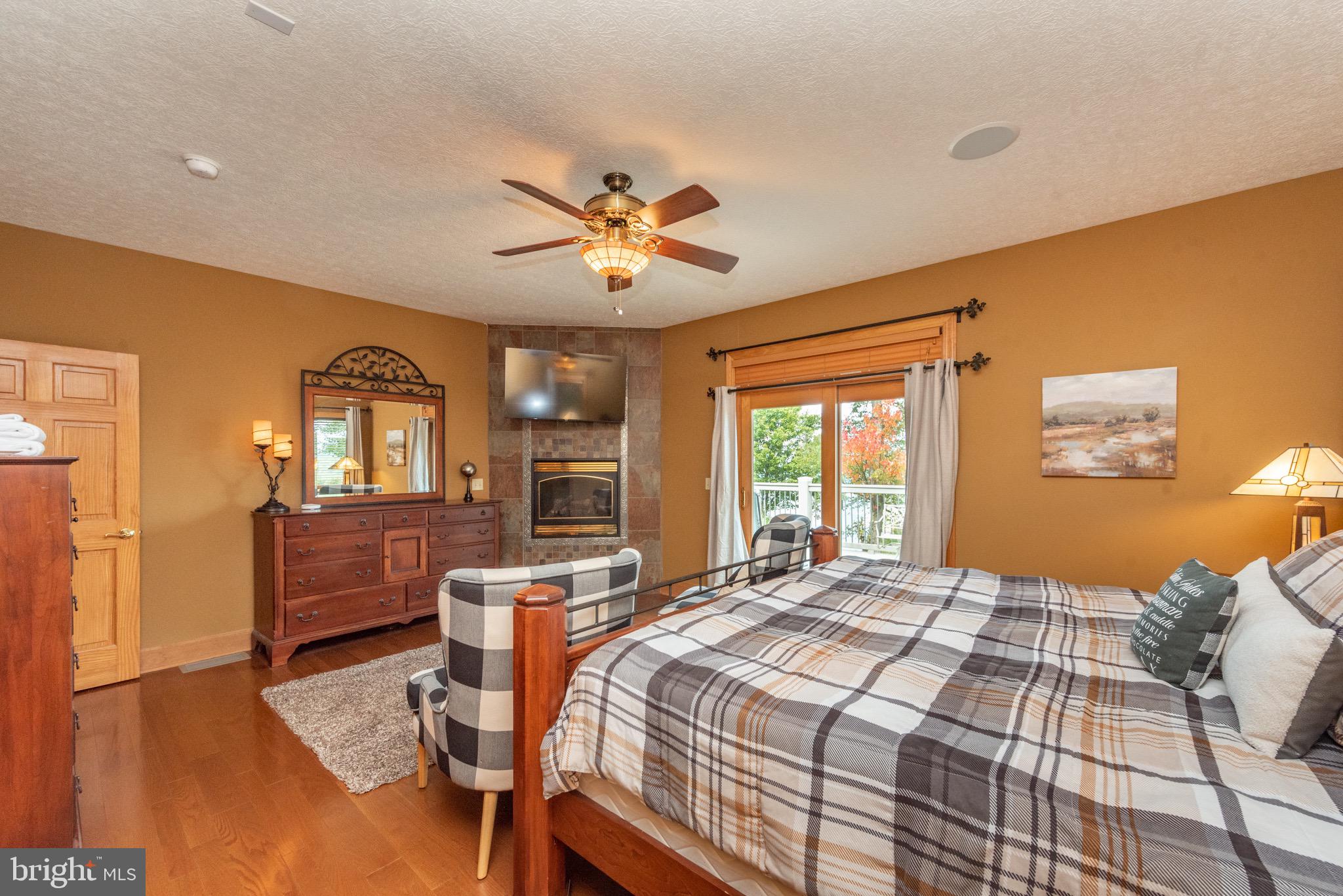 DEEP CREEK HIGHLANDS - Residential