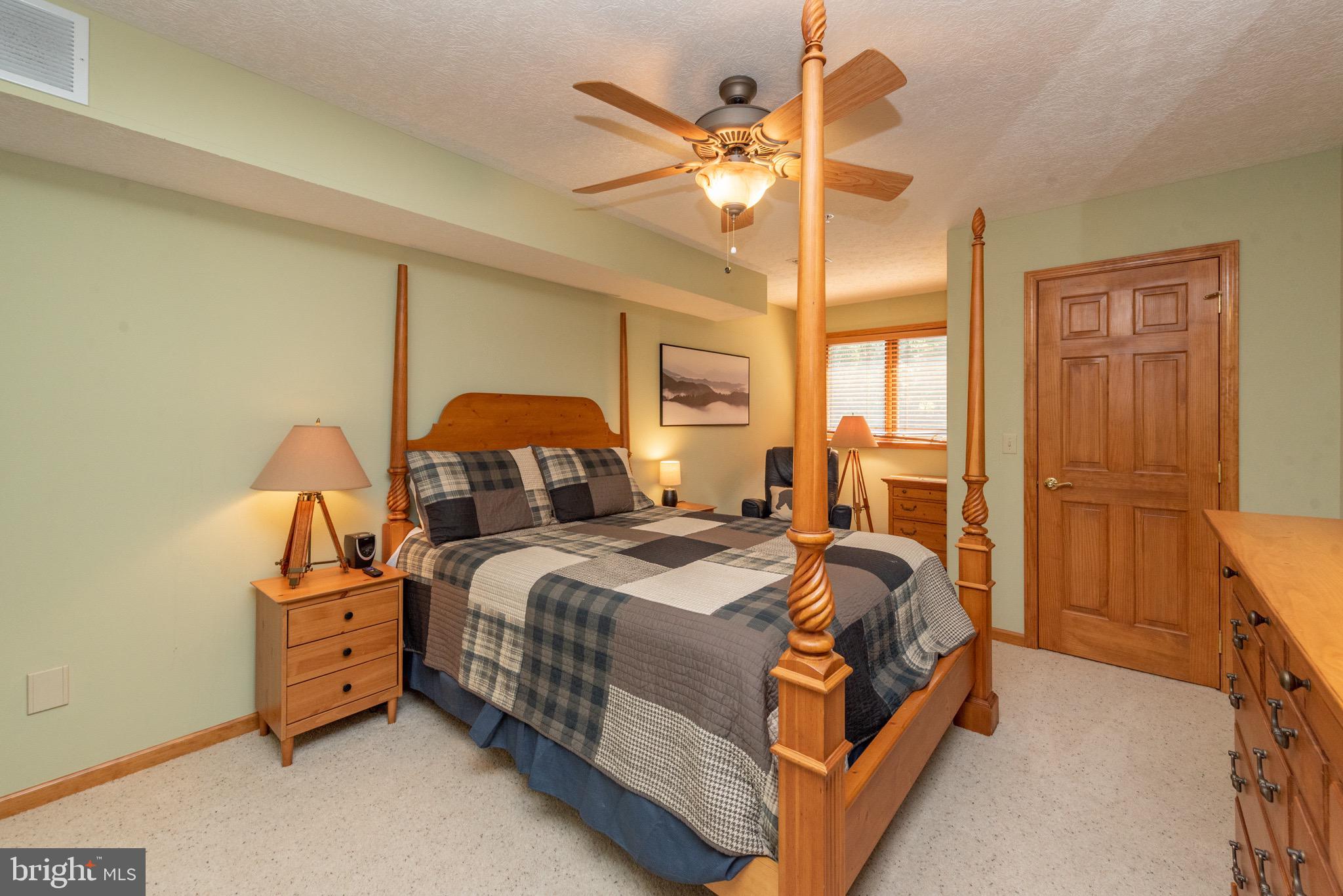 DEEP CREEK HIGHLANDS - Residential