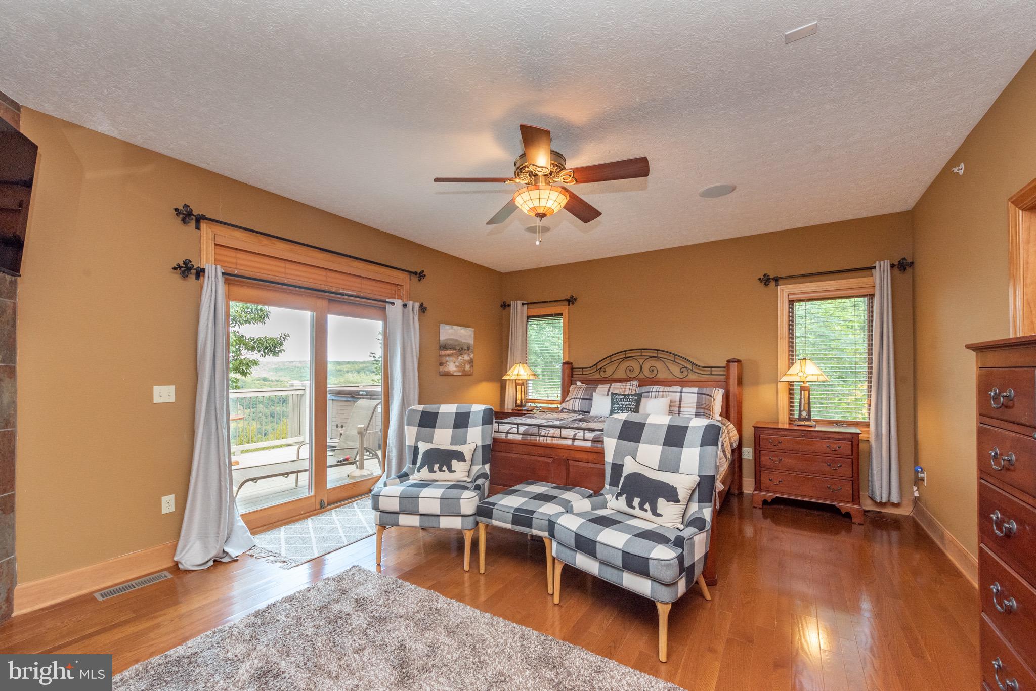 DEEP CREEK HIGHLANDS - Residential