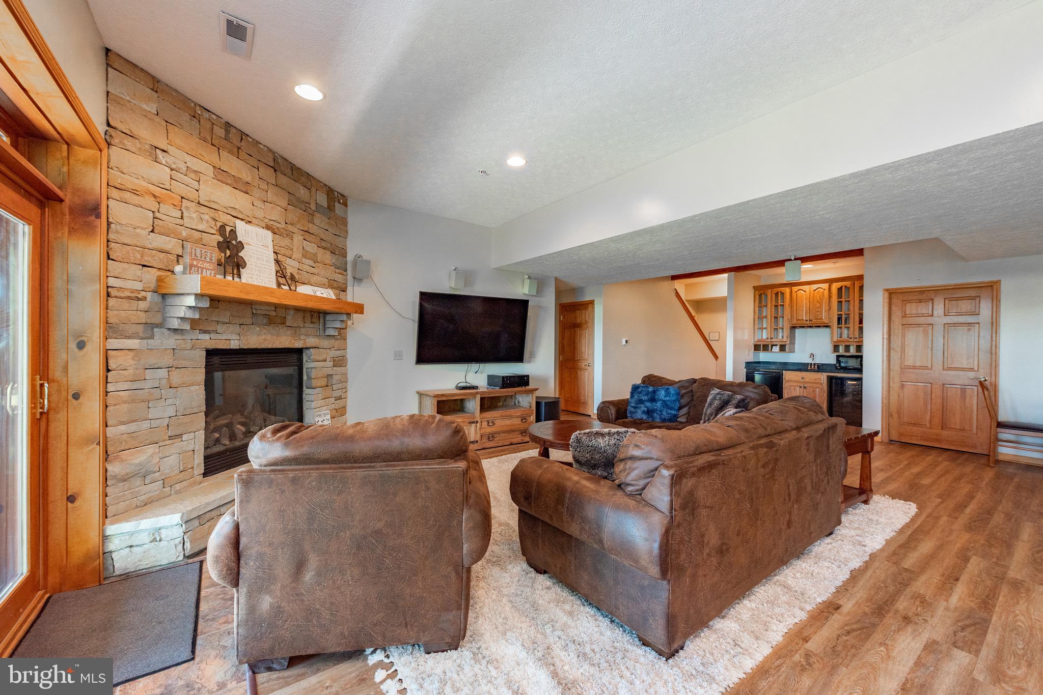 DEEP CREEK HIGHLANDS - Residential