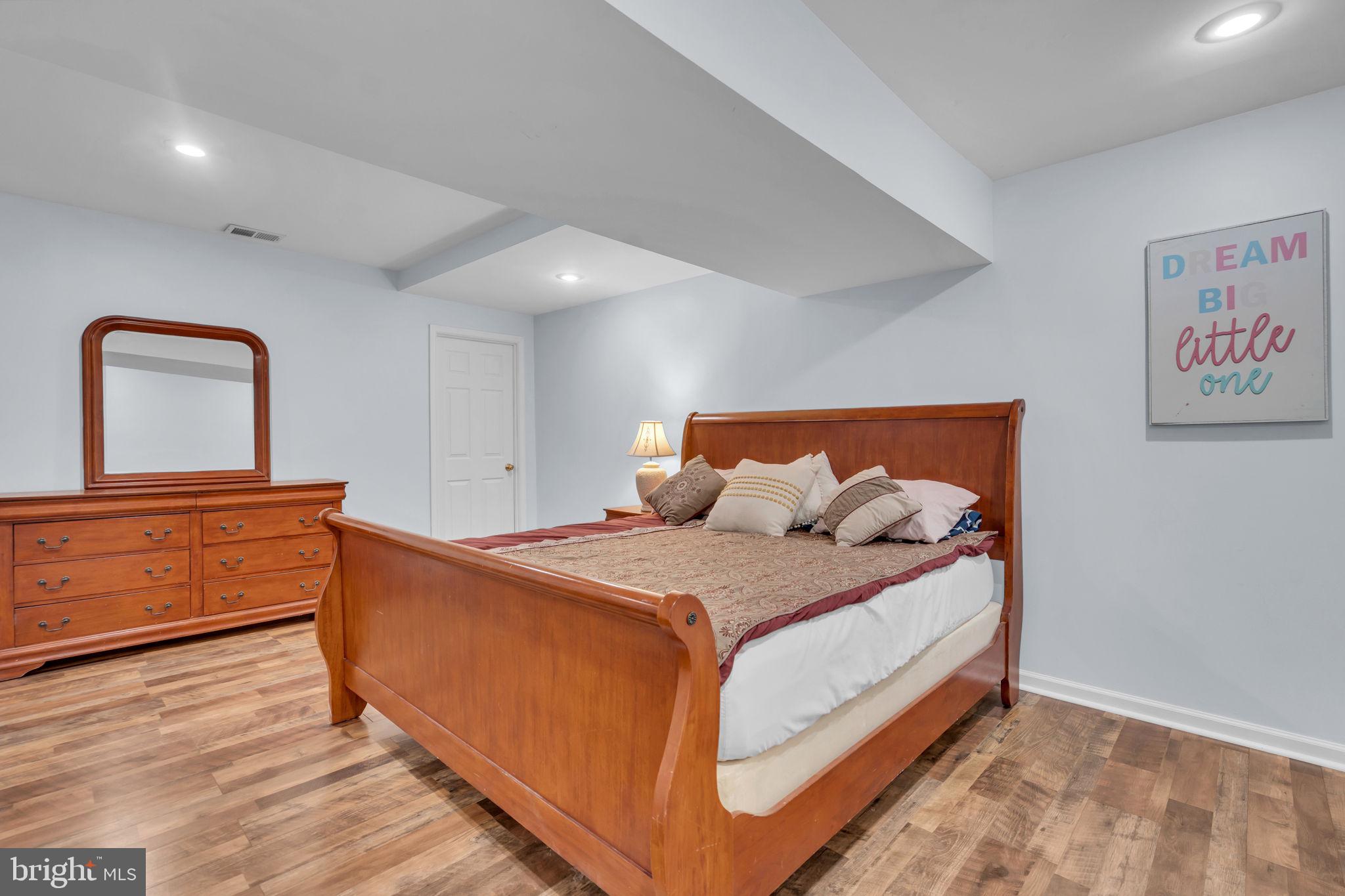 BARRINGTON - Residential