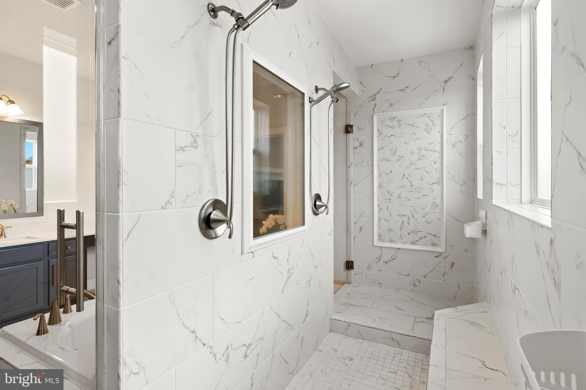 SOUTHERN HILLS - Residential