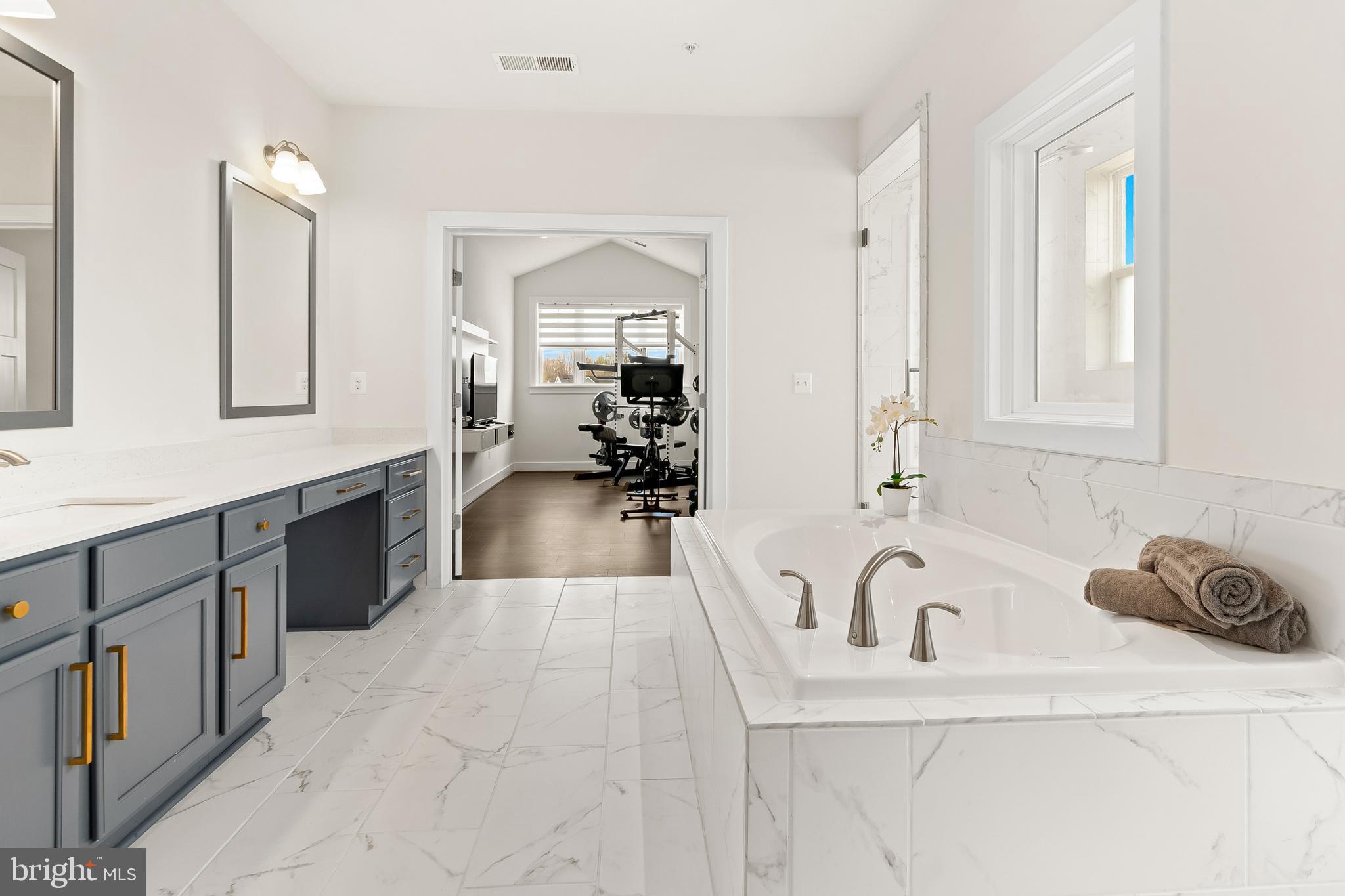 SOUTHERN HILLS - Residential