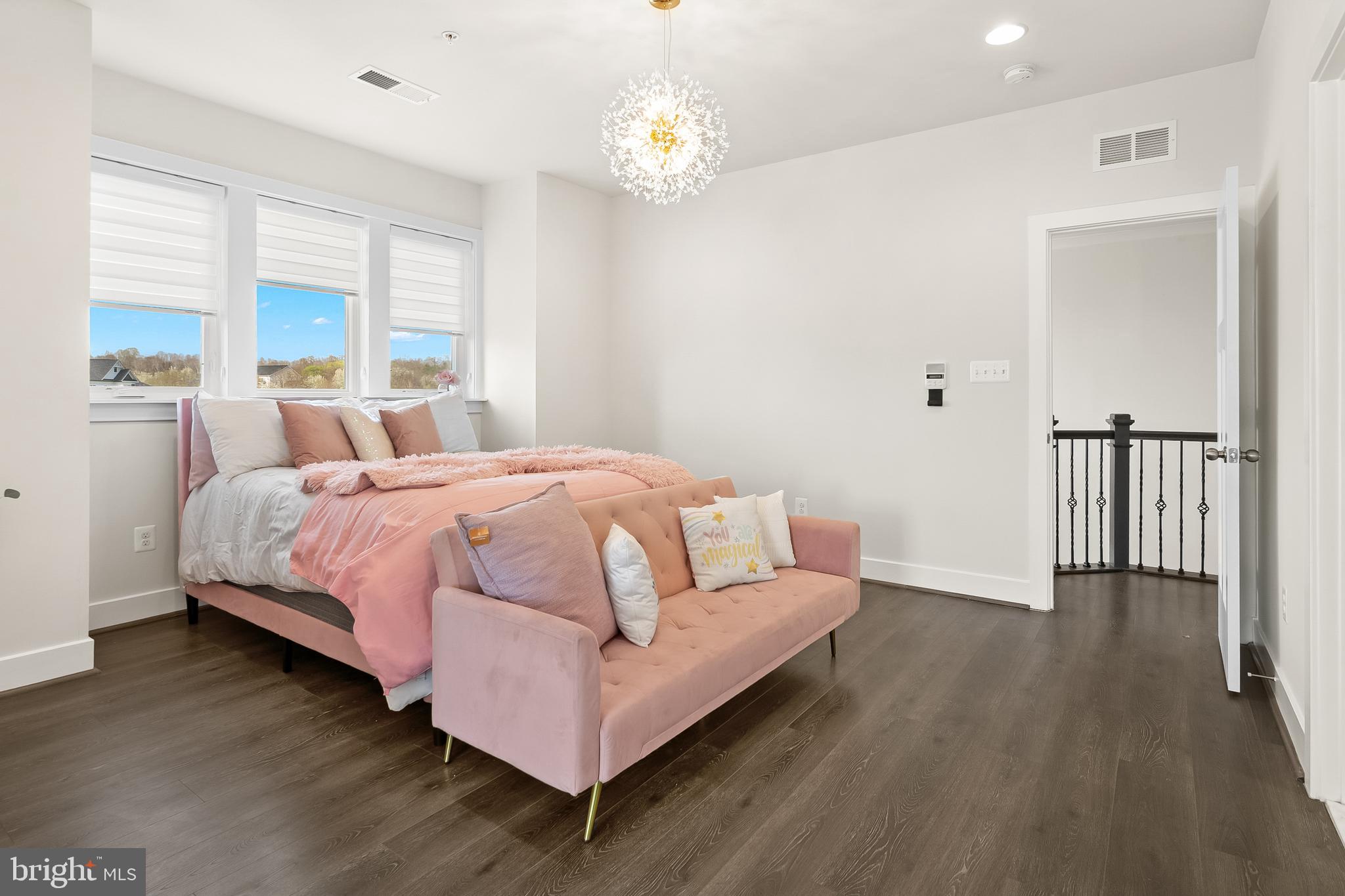 SOUTHERN HILLS - Residential