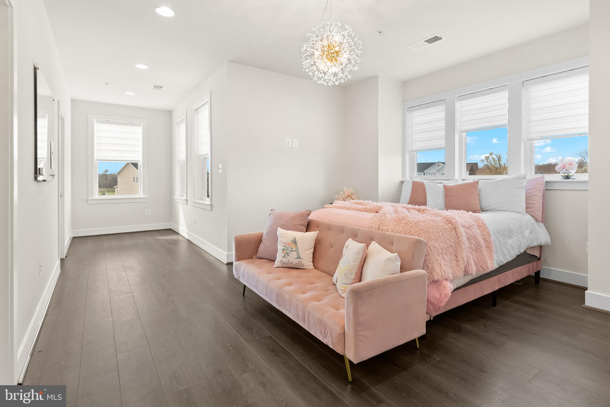 SOUTHERN HILLS - Residential