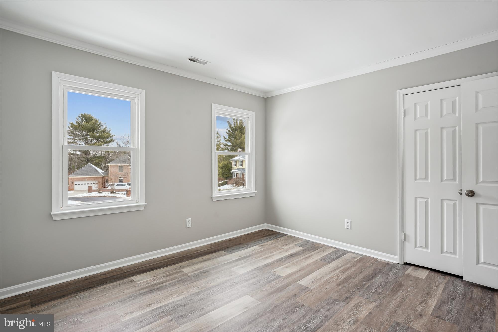 PIONEER HILLS - Residential