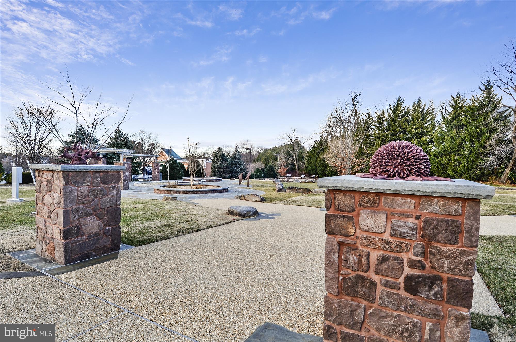 PIONEER HILLS - Residential