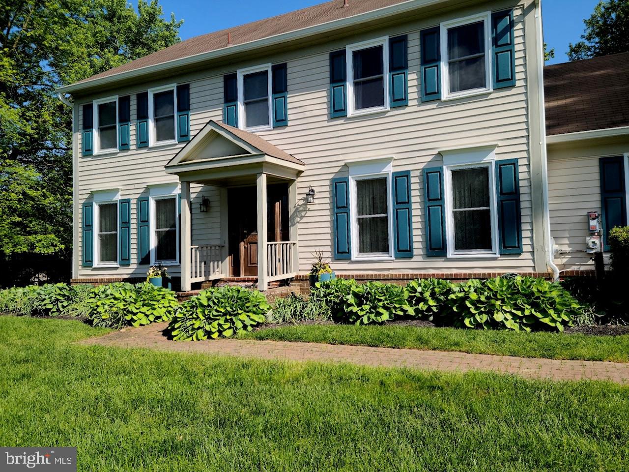 PIONEER HILLS - Residential