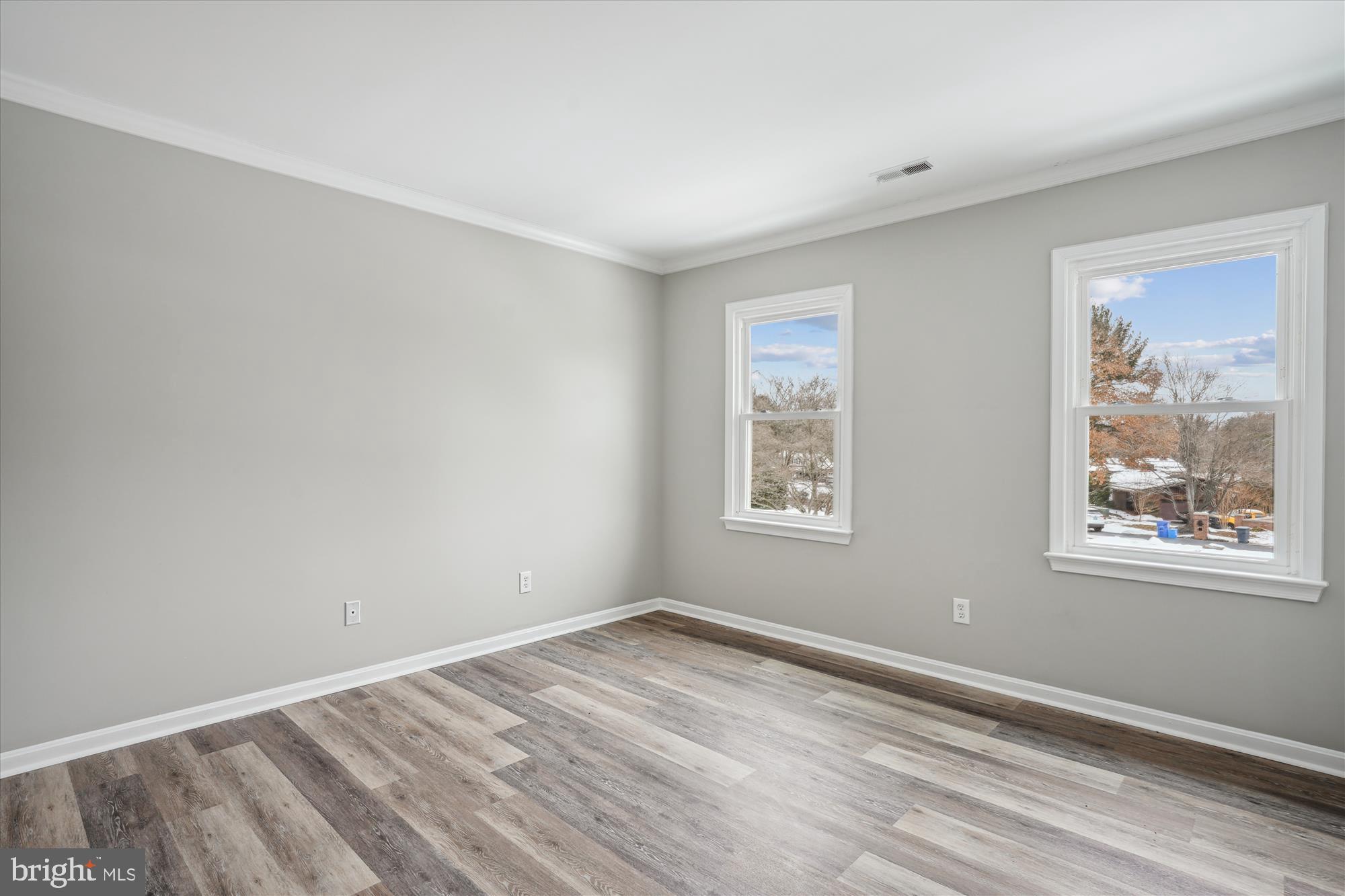 PIONEER HILLS - Residential