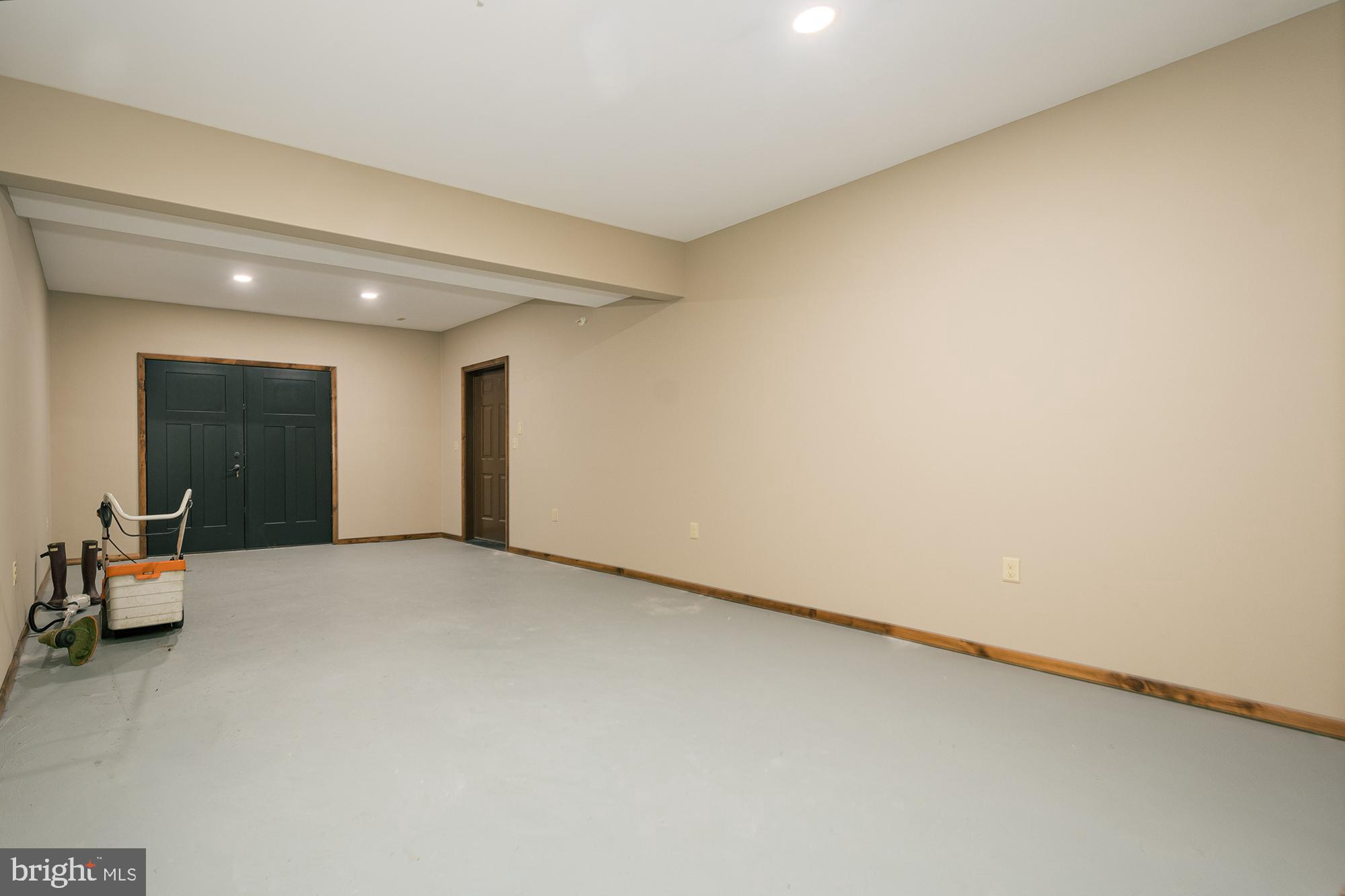 THOUSAND ACRES AT DCL - Residential