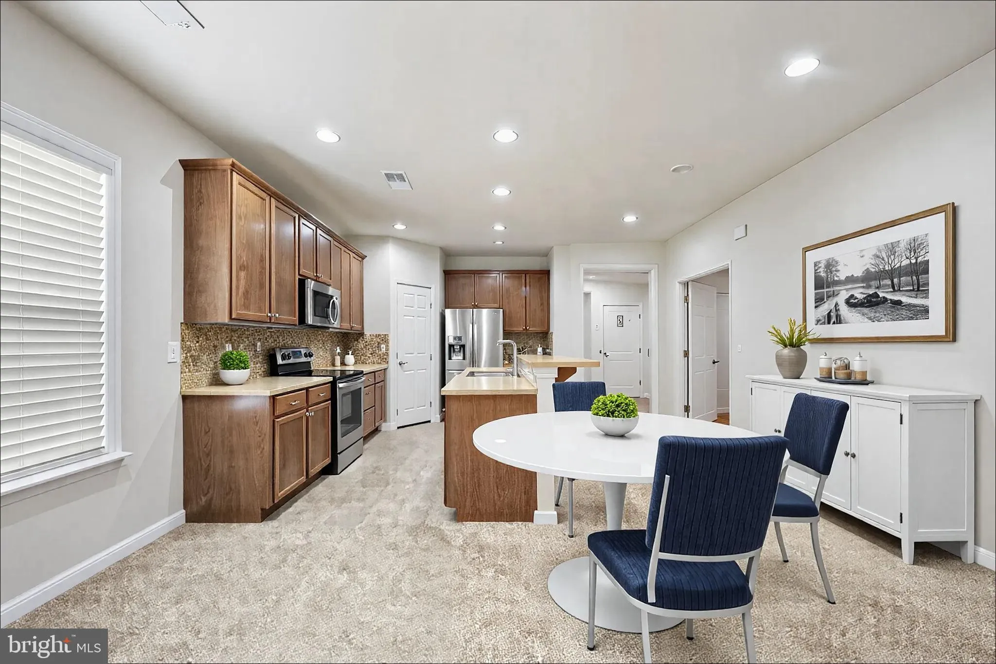 Fredericksburg, Virginia 22406, United States, 2 Bedrooms Bedrooms, ,2 BathroomsBathrooms,Residential,Contingent,85312