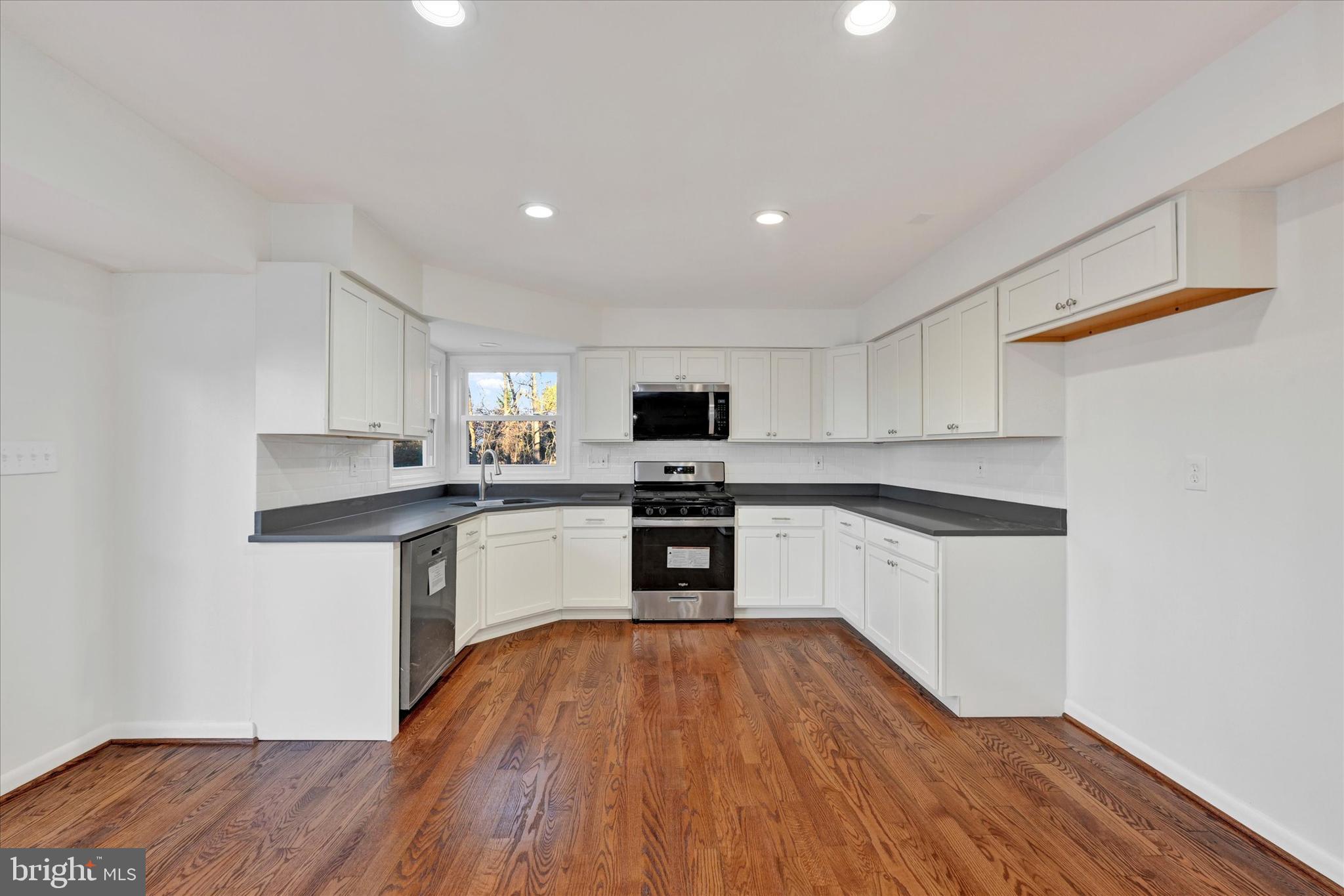 BONNIE ACRES - Residential