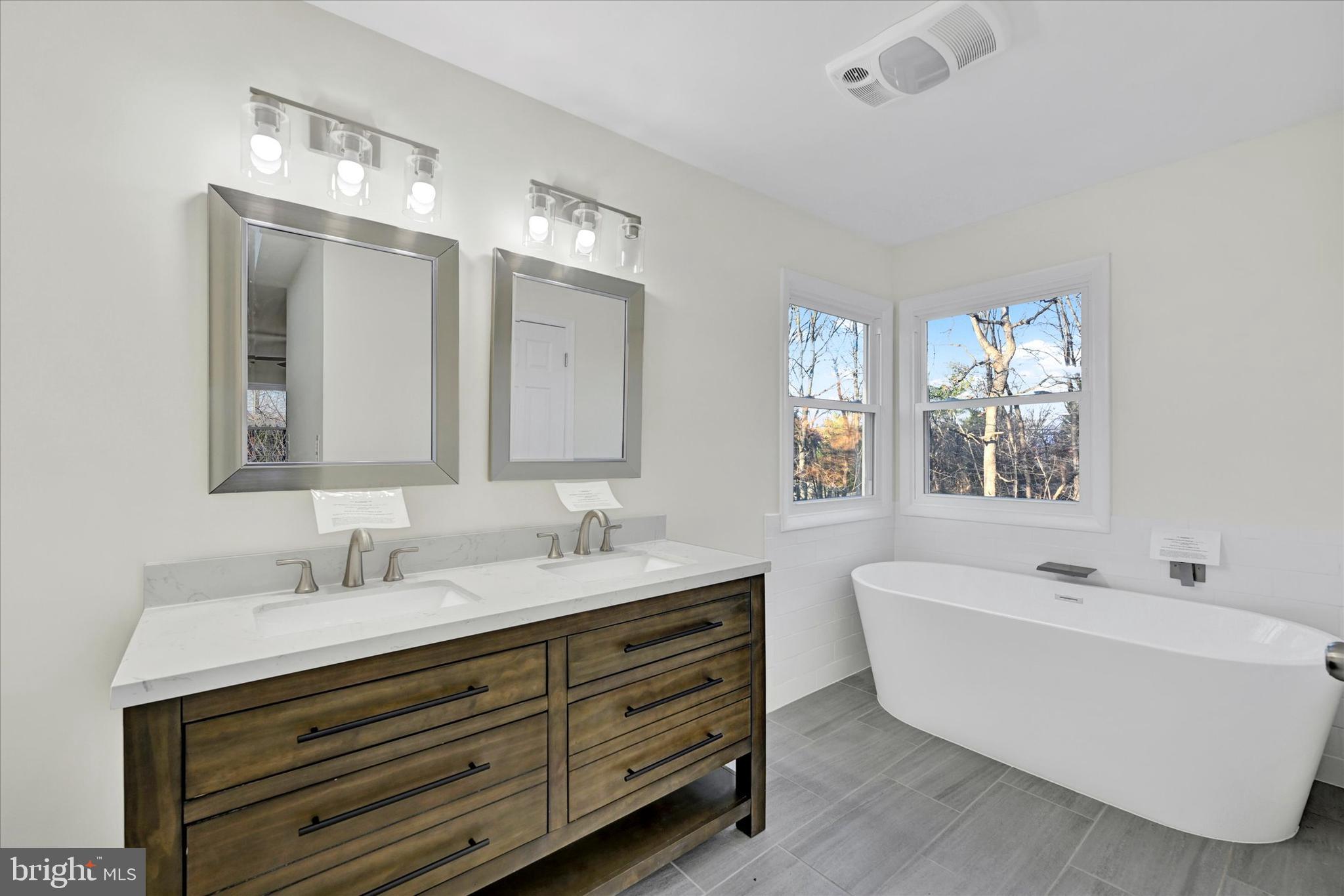 BONNIE ACRES - Residential