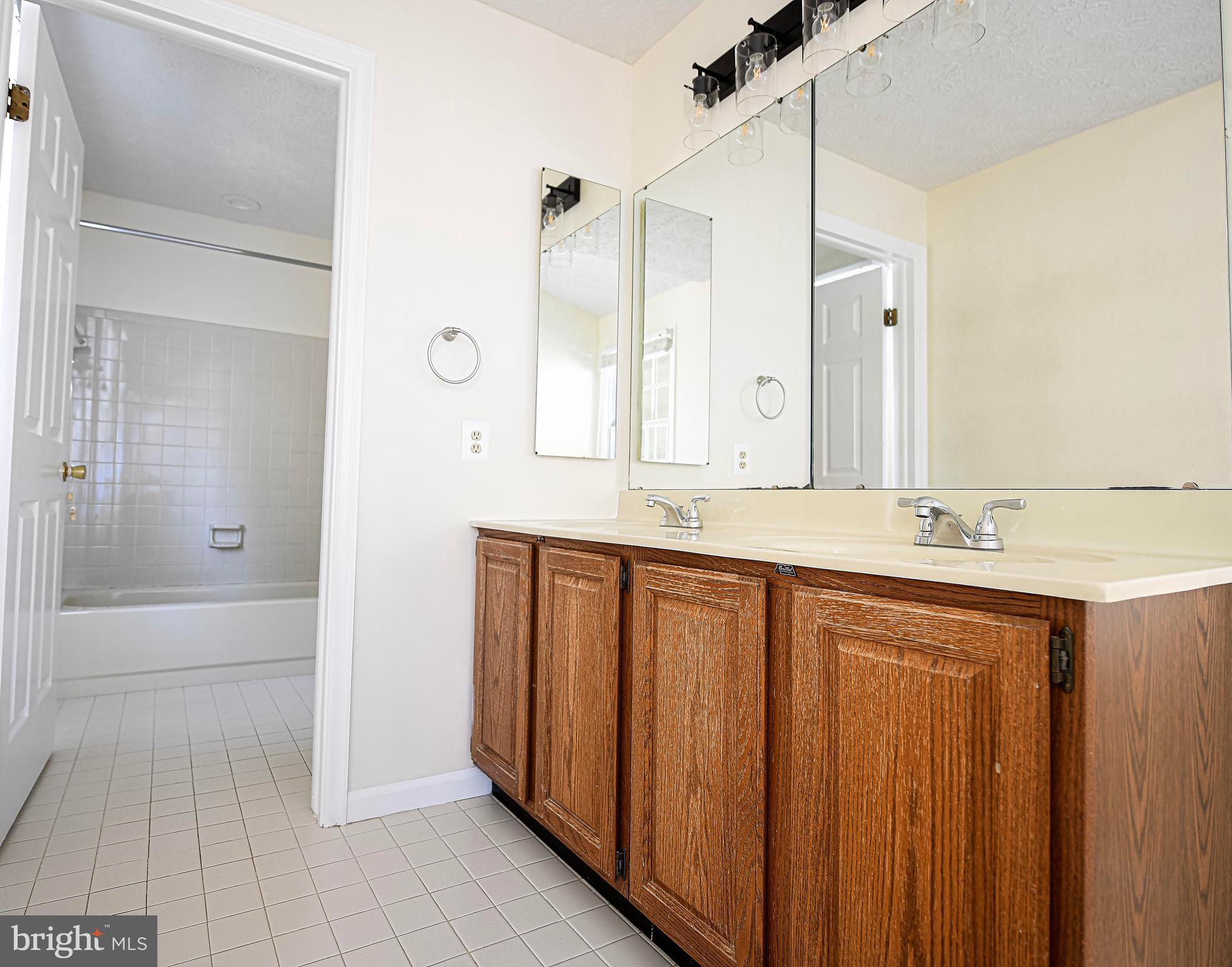 FERGUSON MEADOWS - Residential